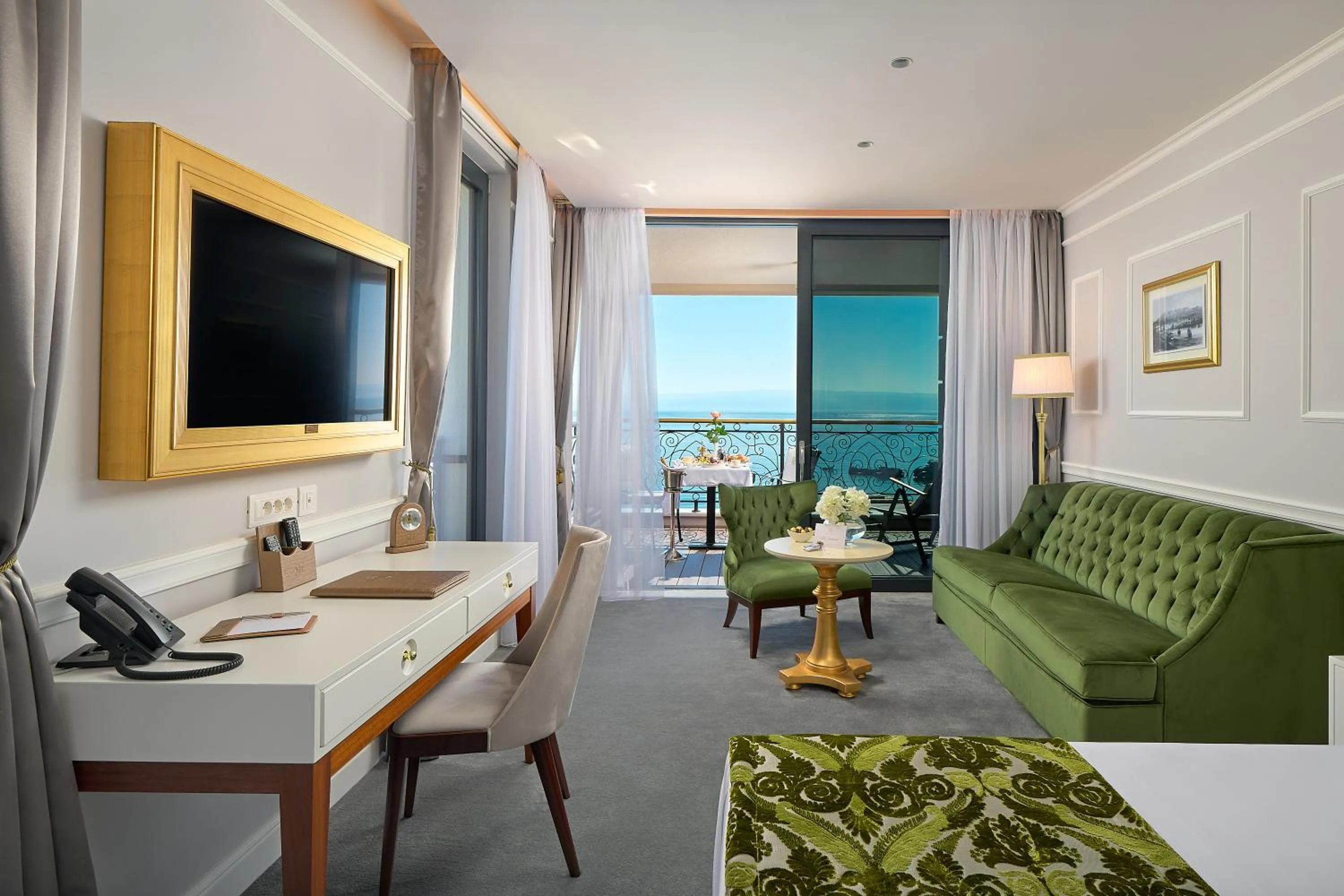 Patio in Hotel Villa Harmony