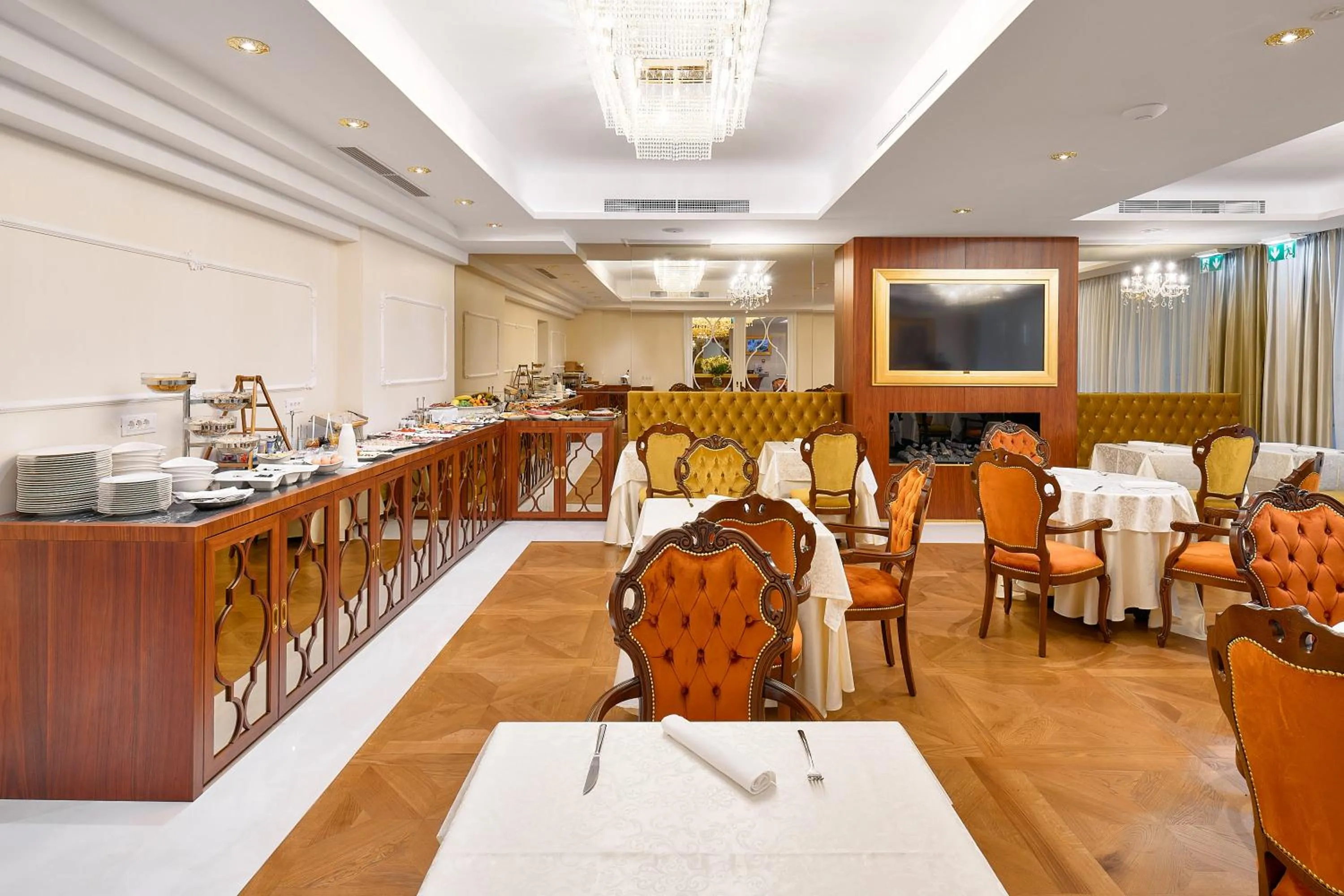 Restaurant/places to eat in Hotel Villa Harmony