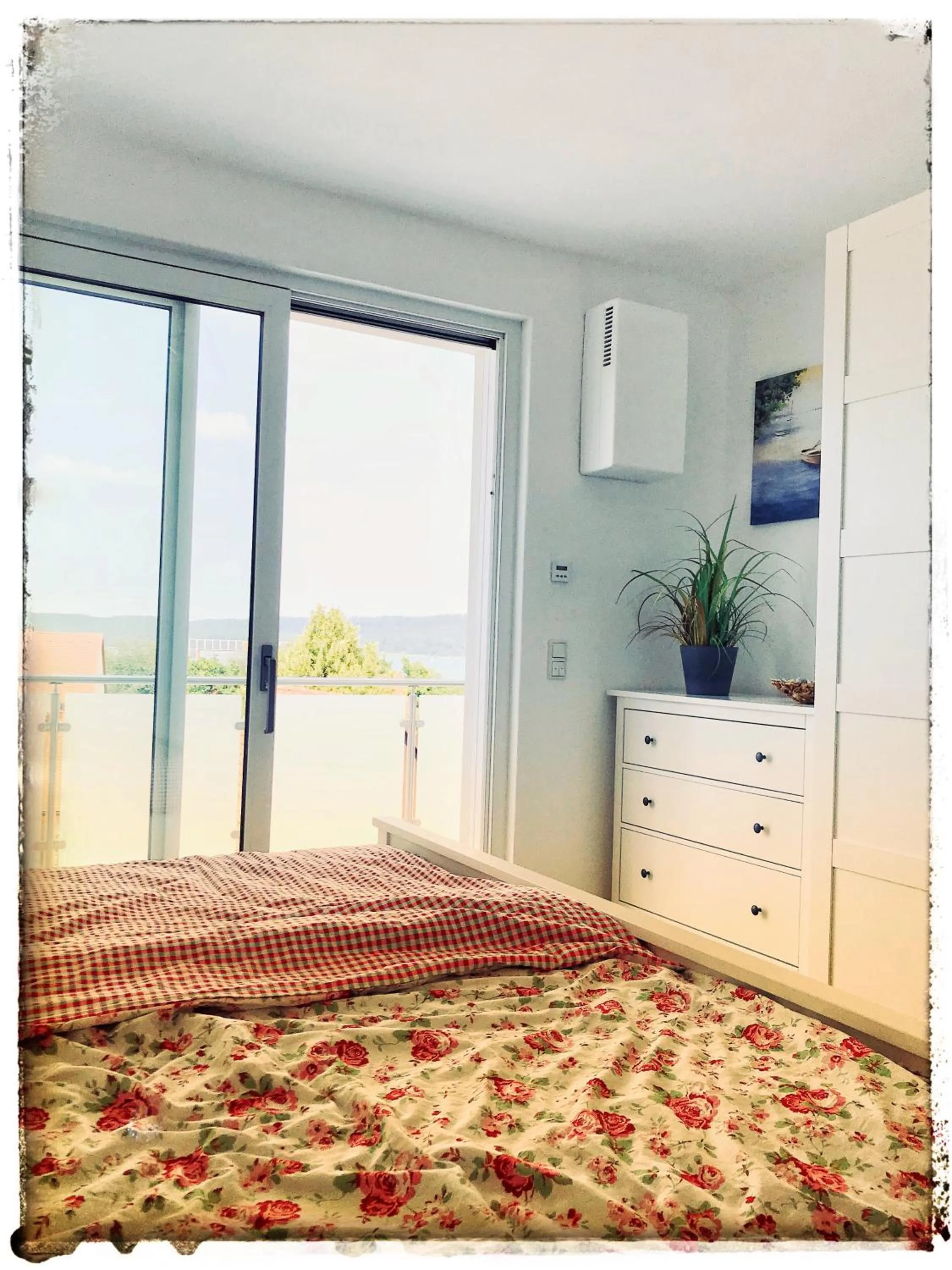 Bed in Ferienwohnung Seeblick