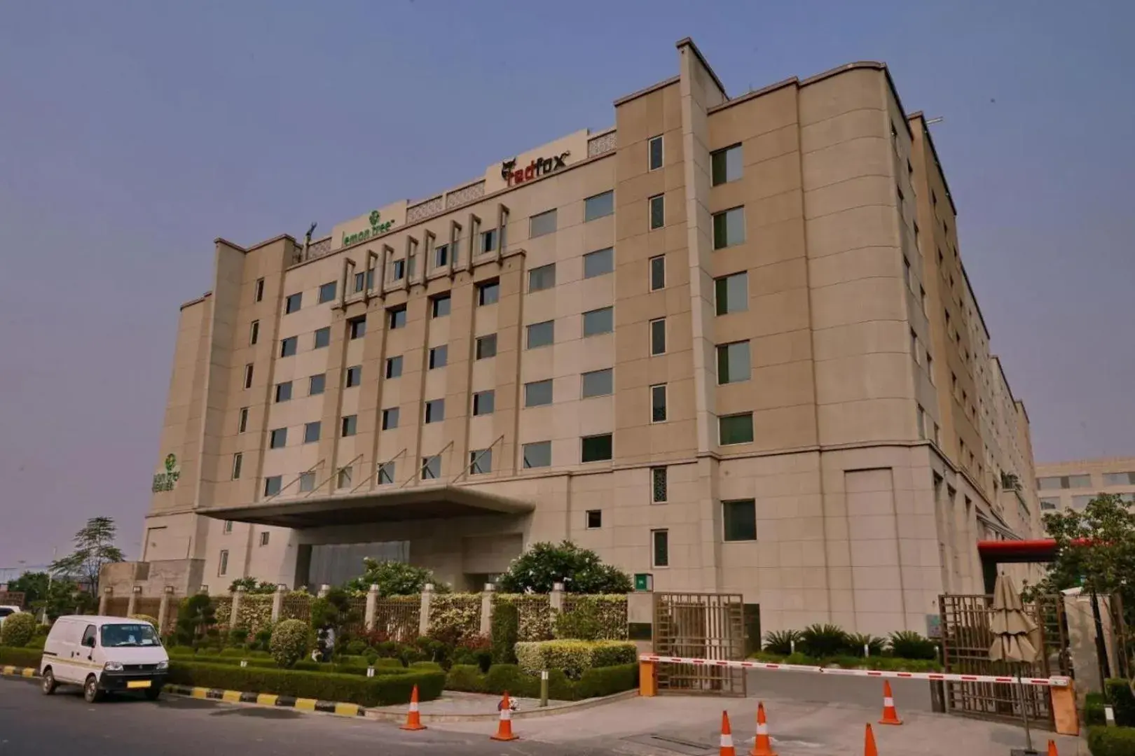 Property building in Red Fox by Lemon Tree Hotels, Delhi Airport Property building in Red Fox by Lemon Tree Hotels, Delhi Airport