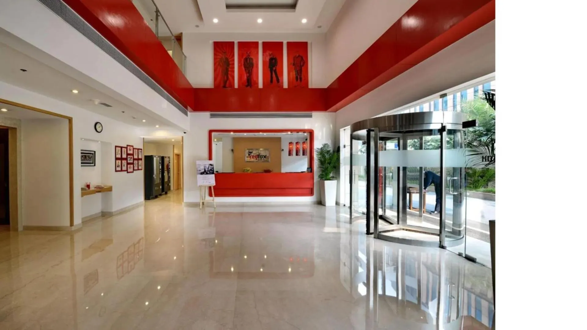 Lobby or reception in Red Fox by Lemon Tree Hotels, Delhi Airport