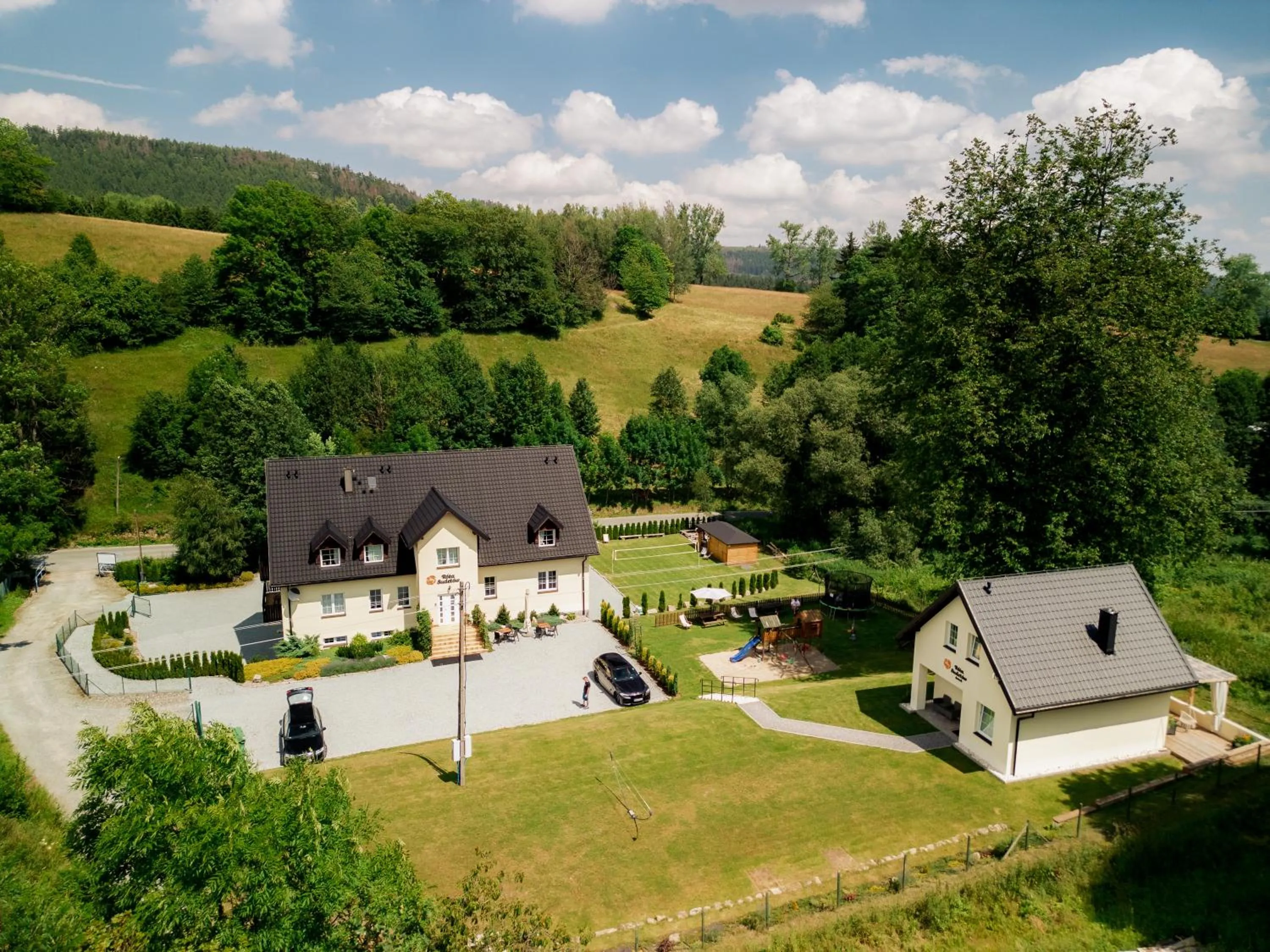 Property building in Róża Sudetów