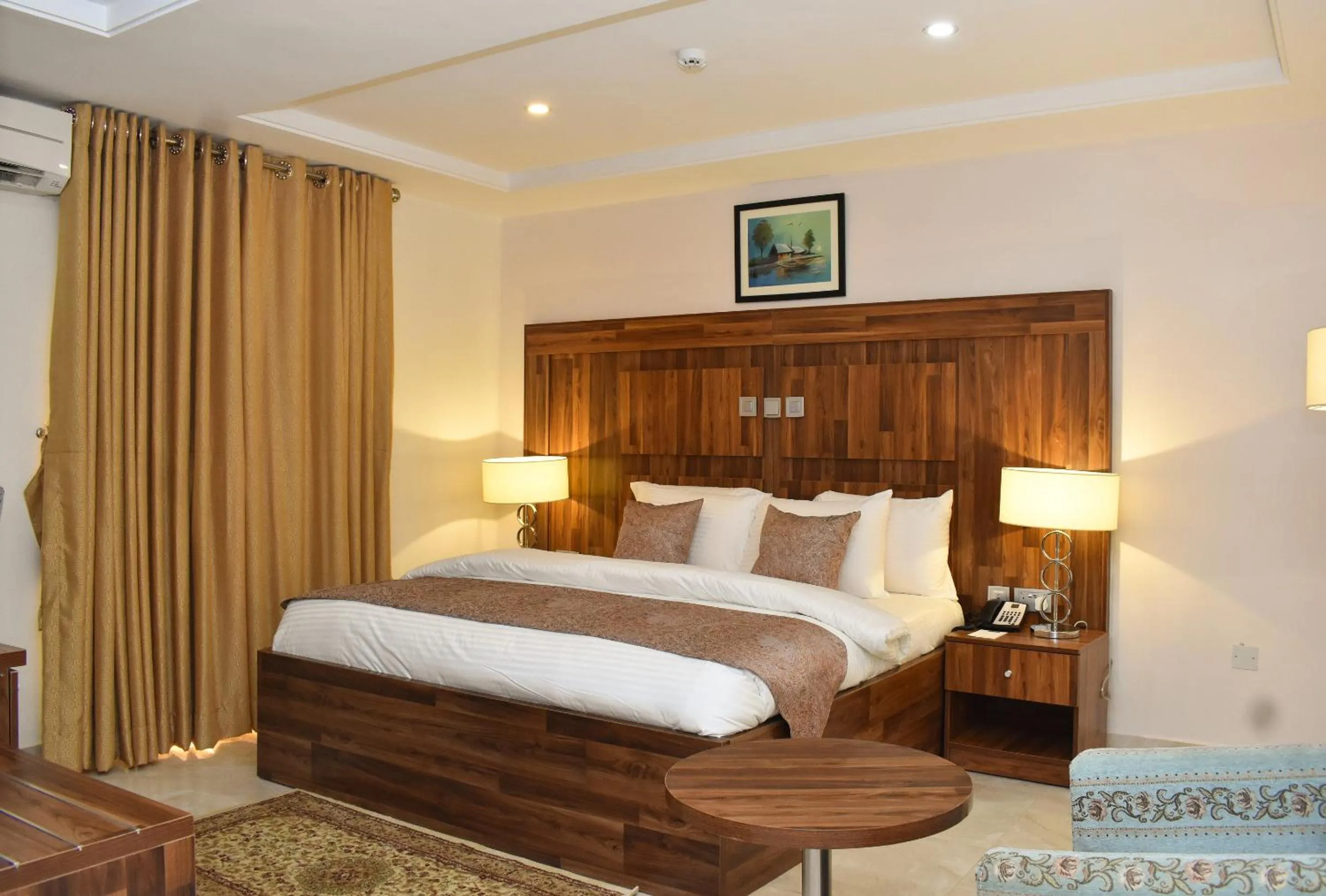 Bedroom, Bed in Qualibest Grand Hotels