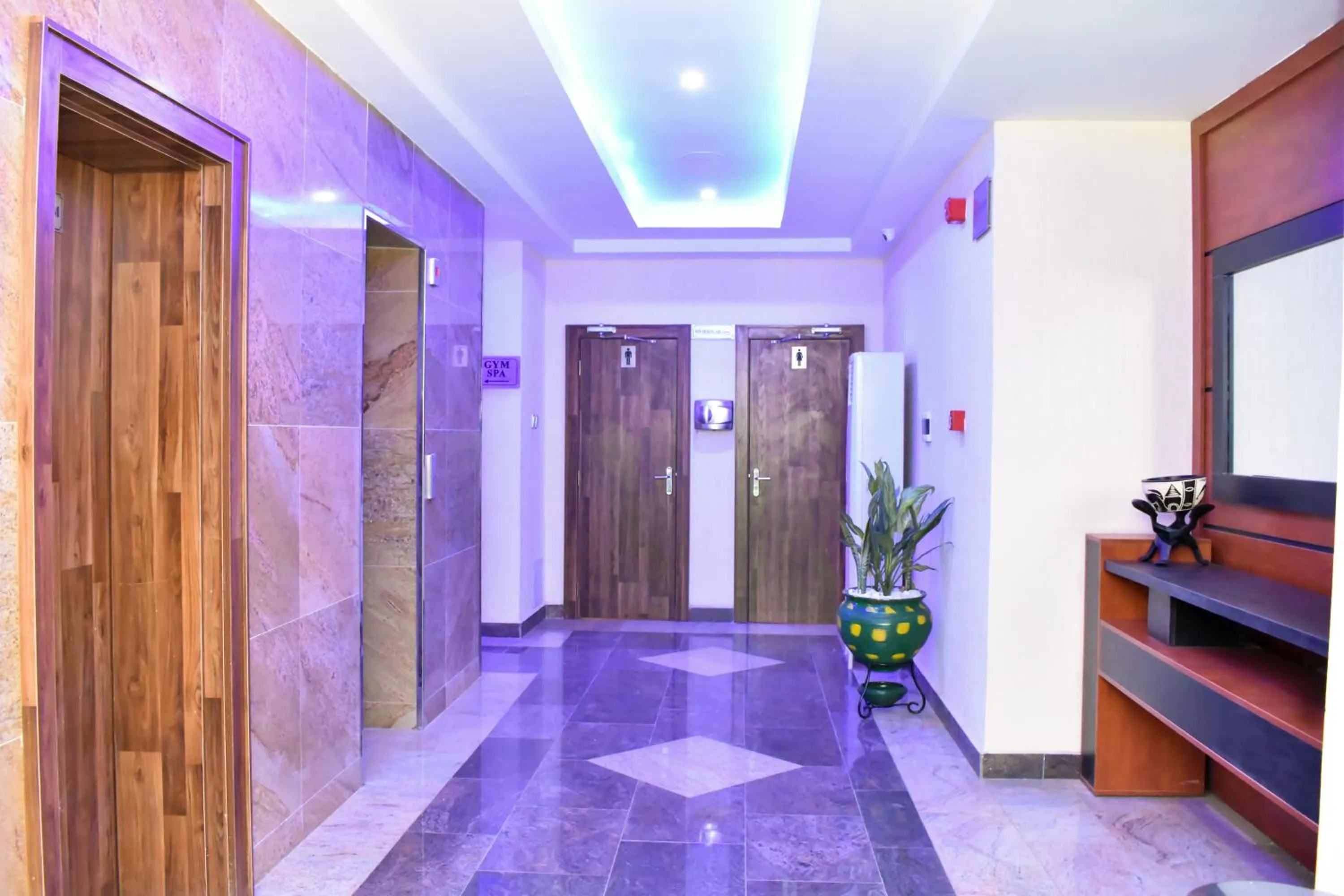 elevator in Qualibest Grand Hotels