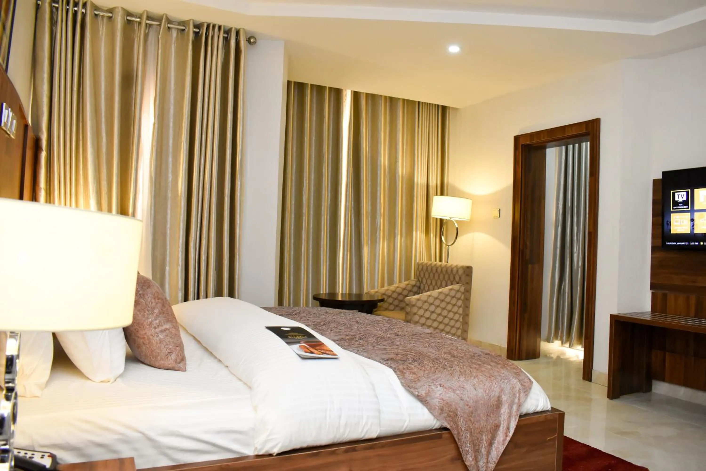 Bedroom, Bed in Qualibest Grand Hotels