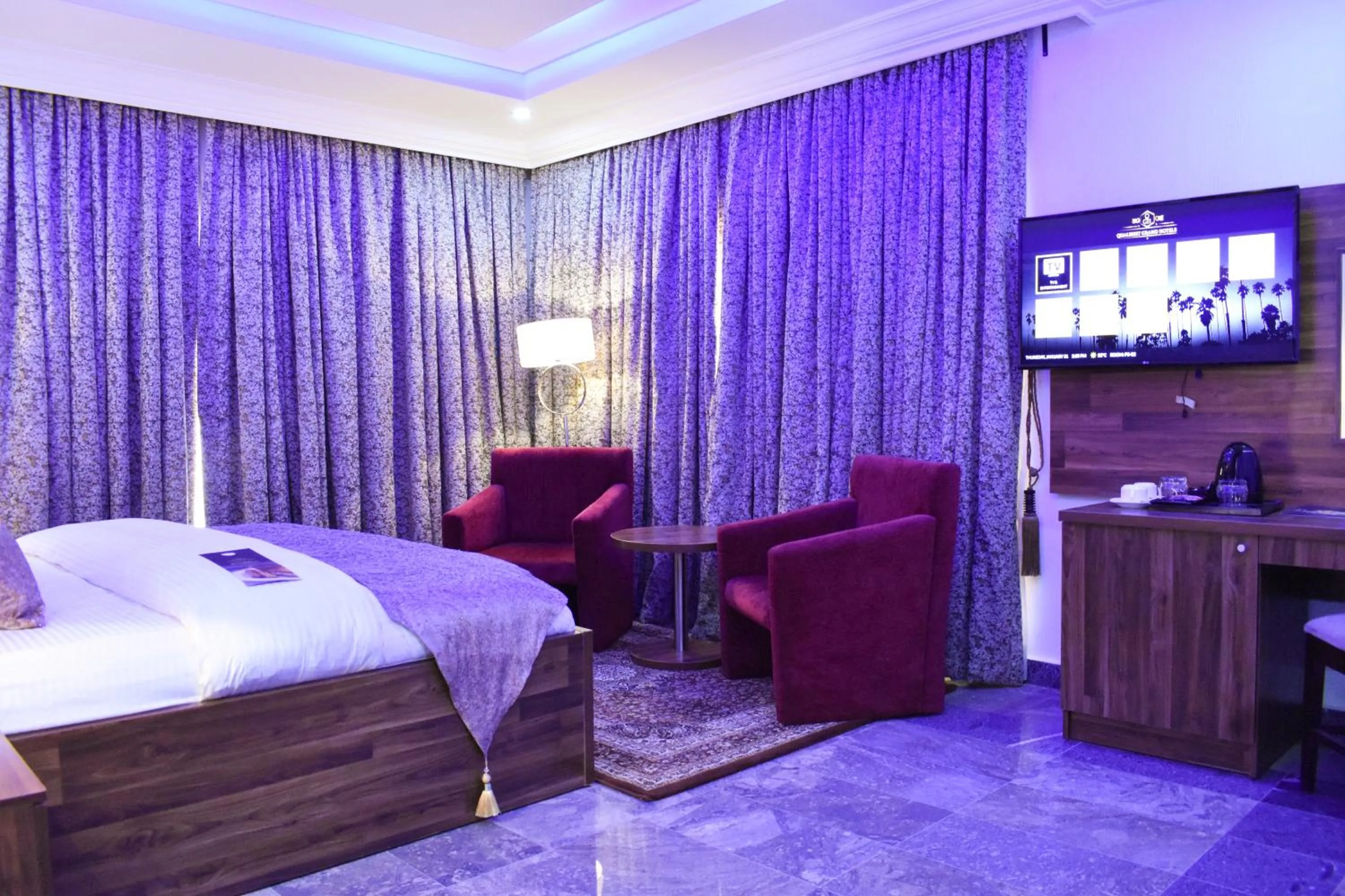 Bedroom, Bed in Qualibest Grand Hotels