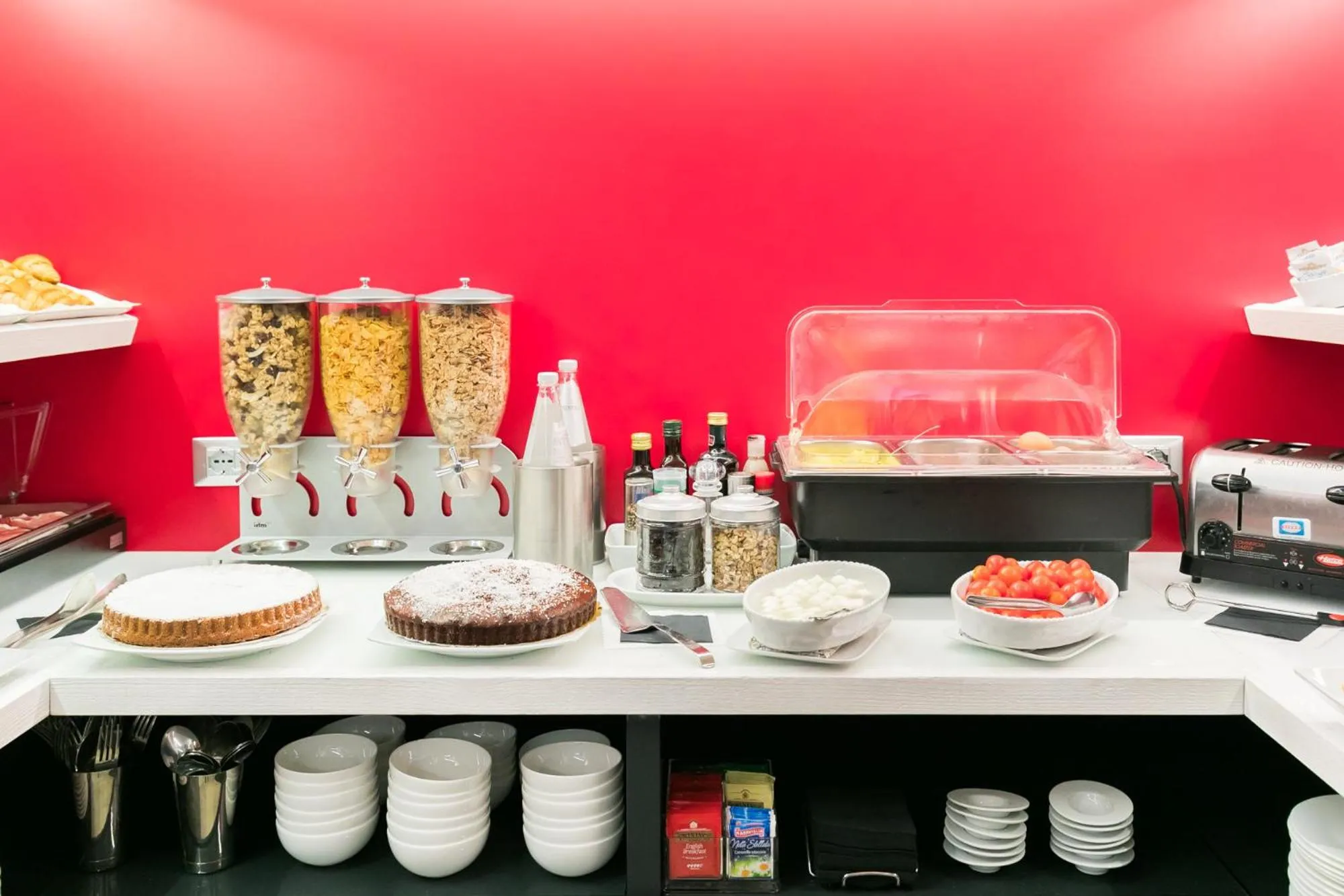 Buffet breakfast in Hotel La Rovere