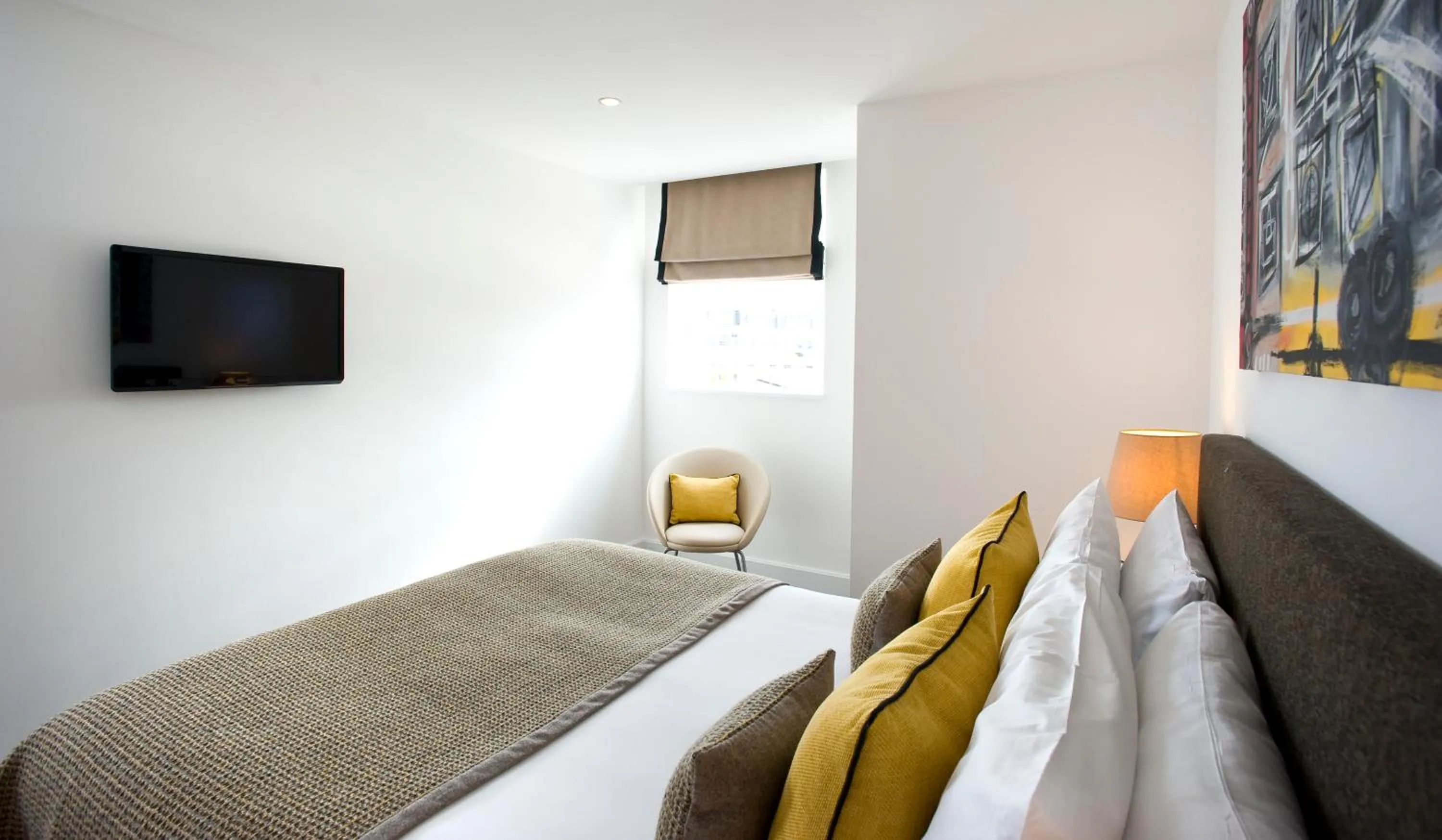 Bed in The Rosebery by Supercity Aparthotels