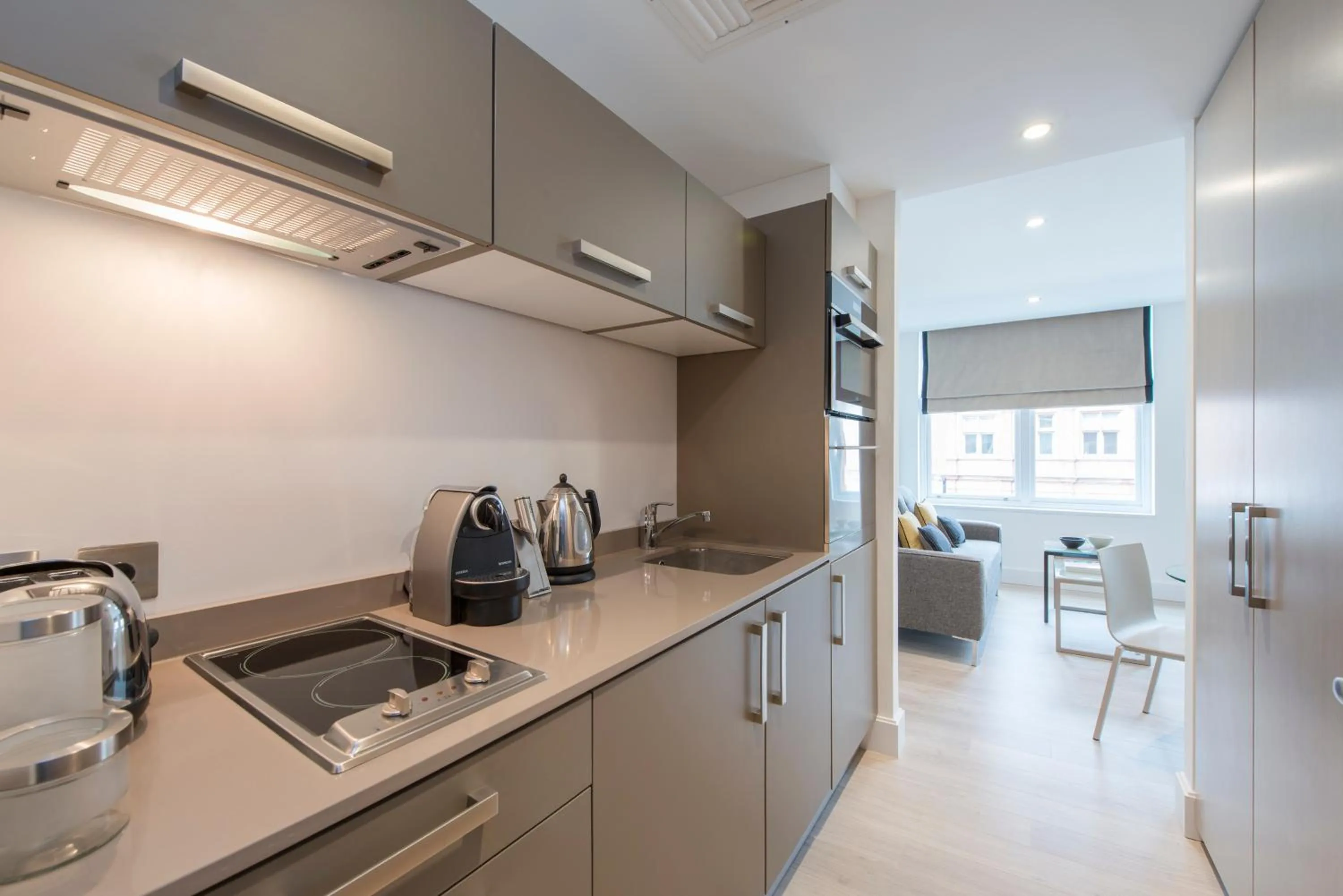 Kitchen or kitchenette in The Rosebery by Supercity Aparthotels