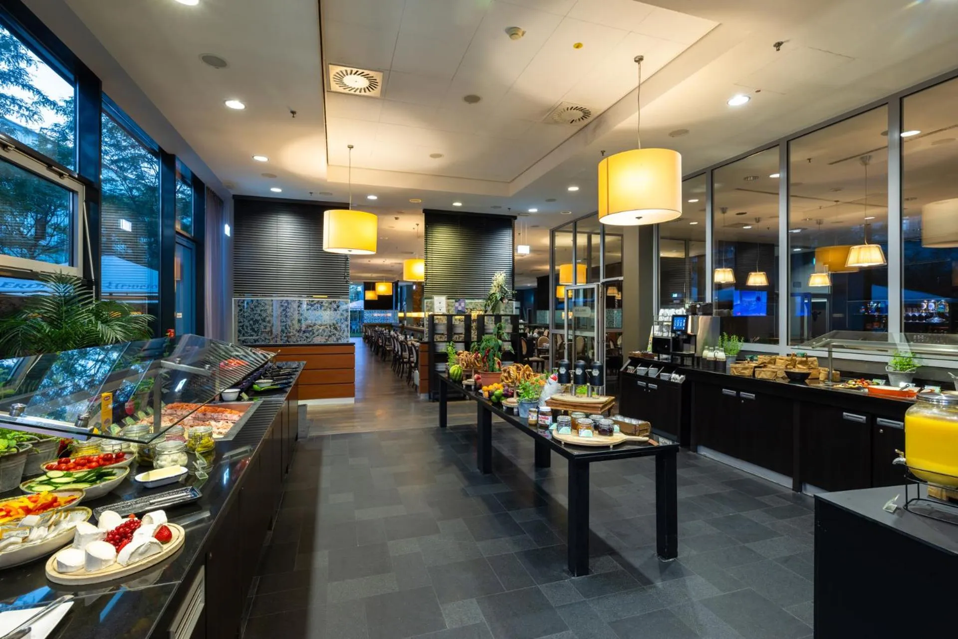 Breakfast in The Rilano Hotel München