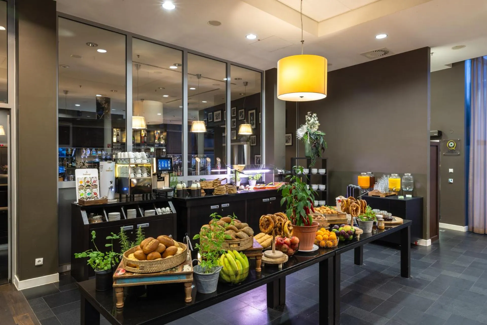 Breakfast in The Rilano Hotel München