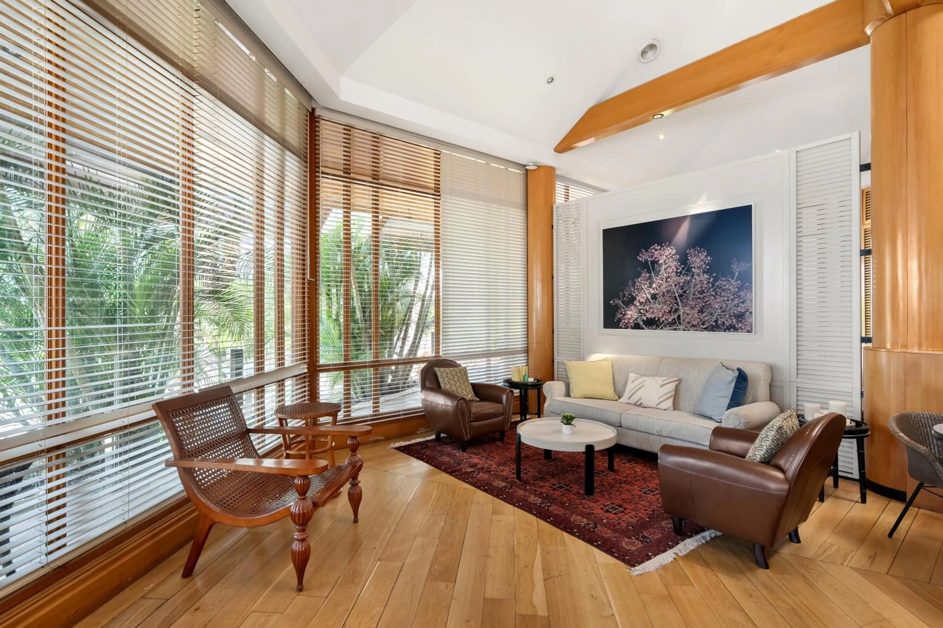 Lounge or bar in Royal Beach Eilat by Isrotel Exclusive