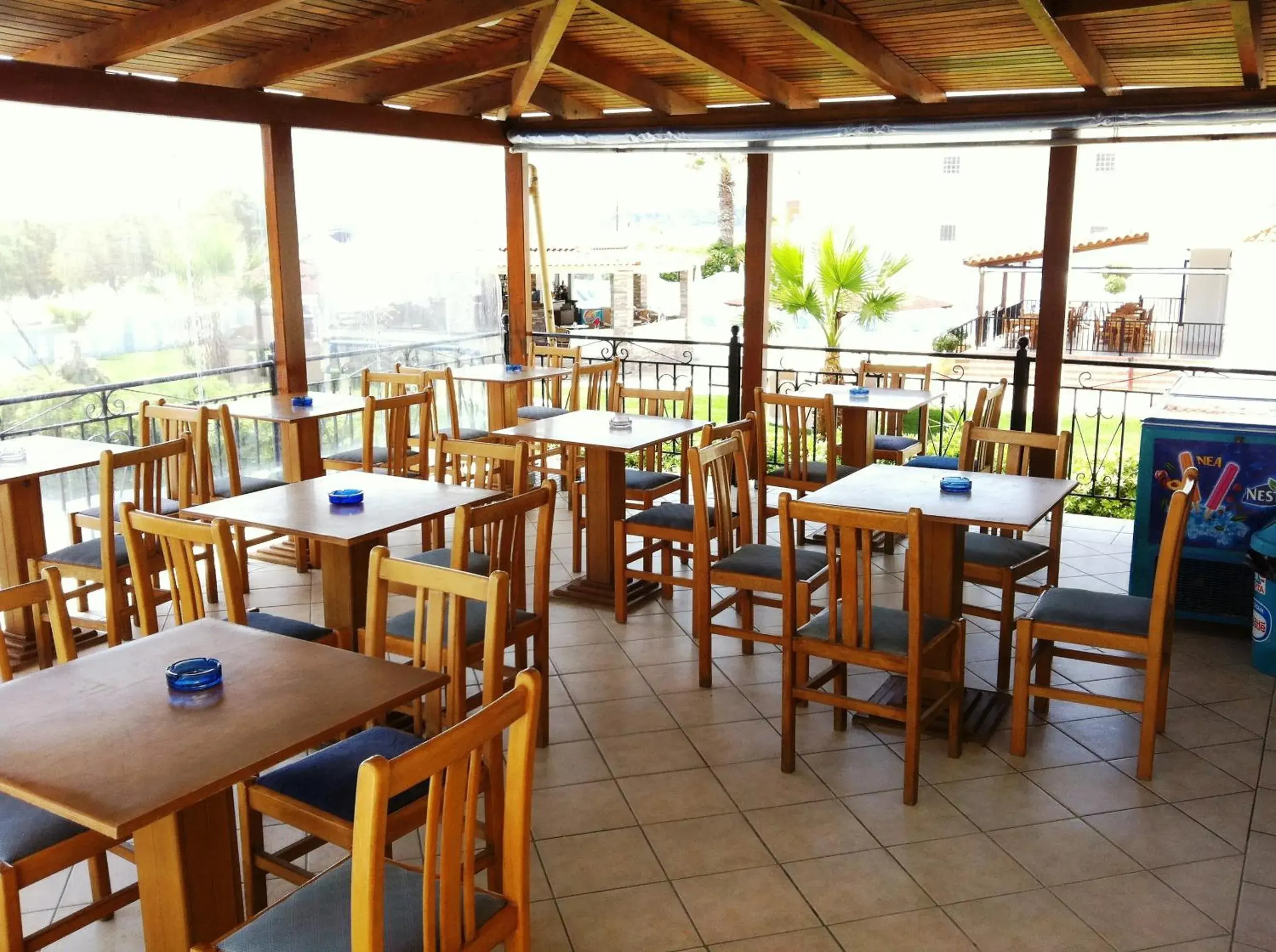 Restaurant/places to eat in Andreolas Beach Hotel Restaurant/places to eat in Andreolas Beach Hotel