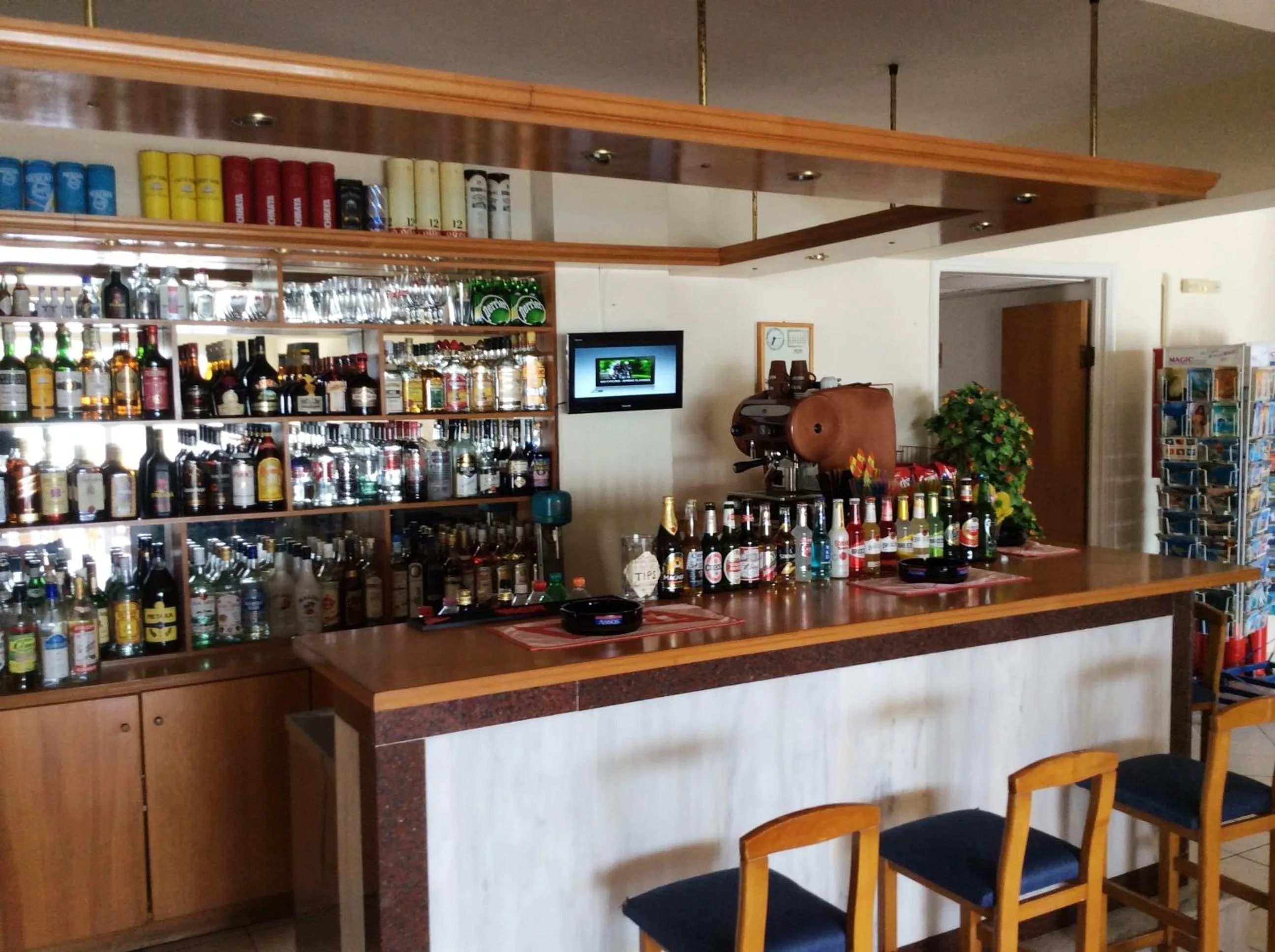 Restaurant/places to eat in Andreolas Beach Hotel