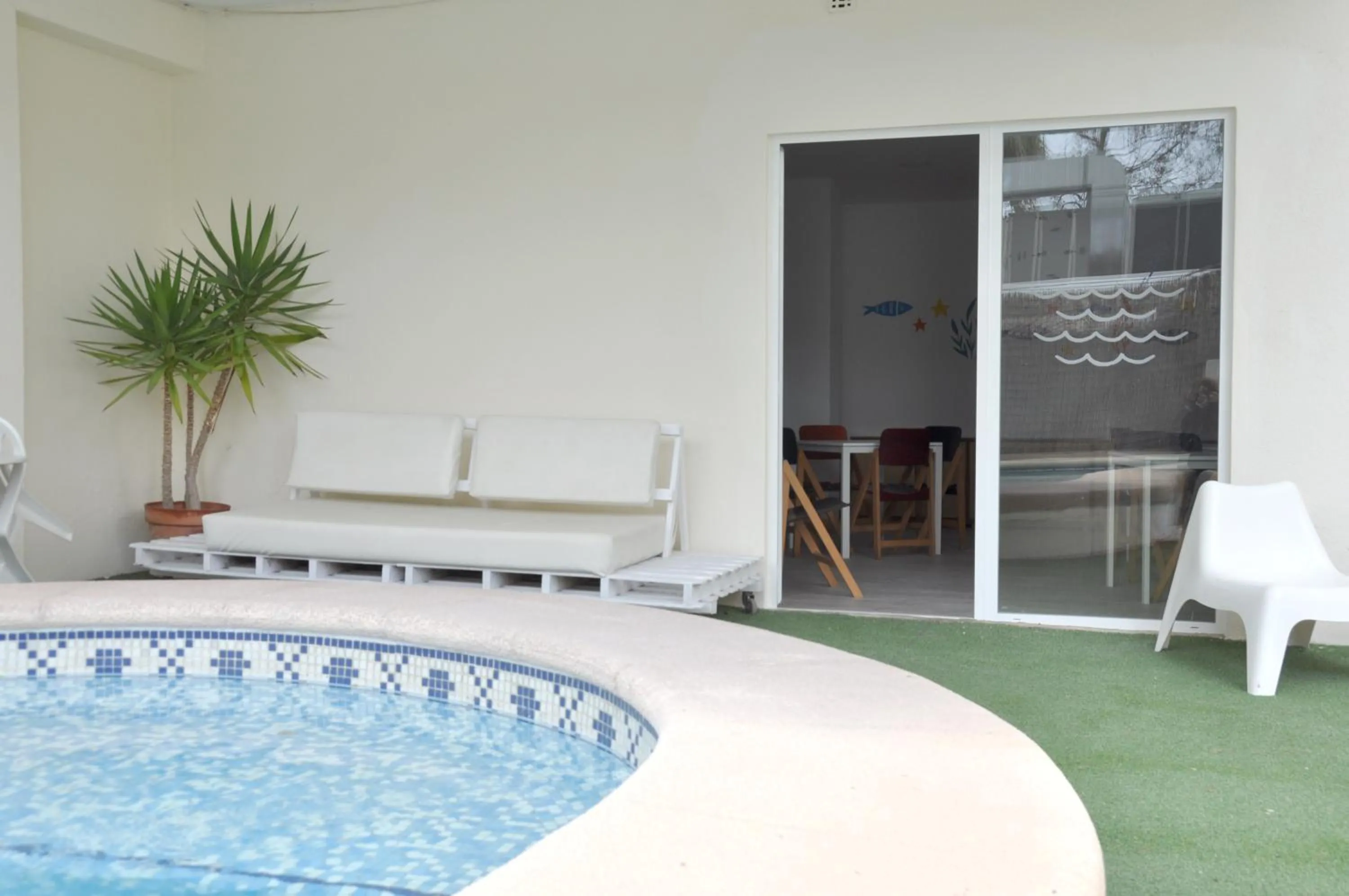 Swimming pool in Apartamentos Acuario