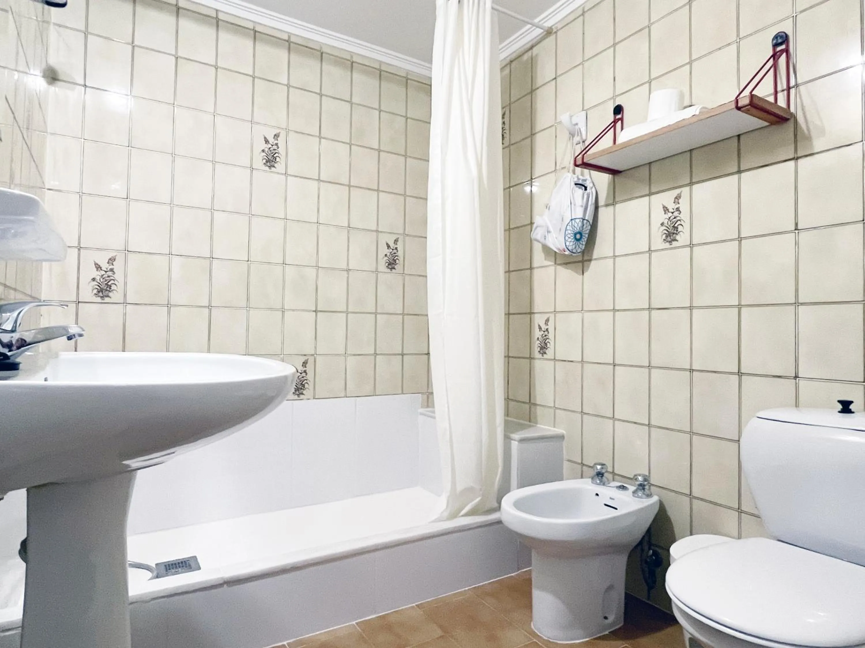 Shower in Apartamentos Acuario