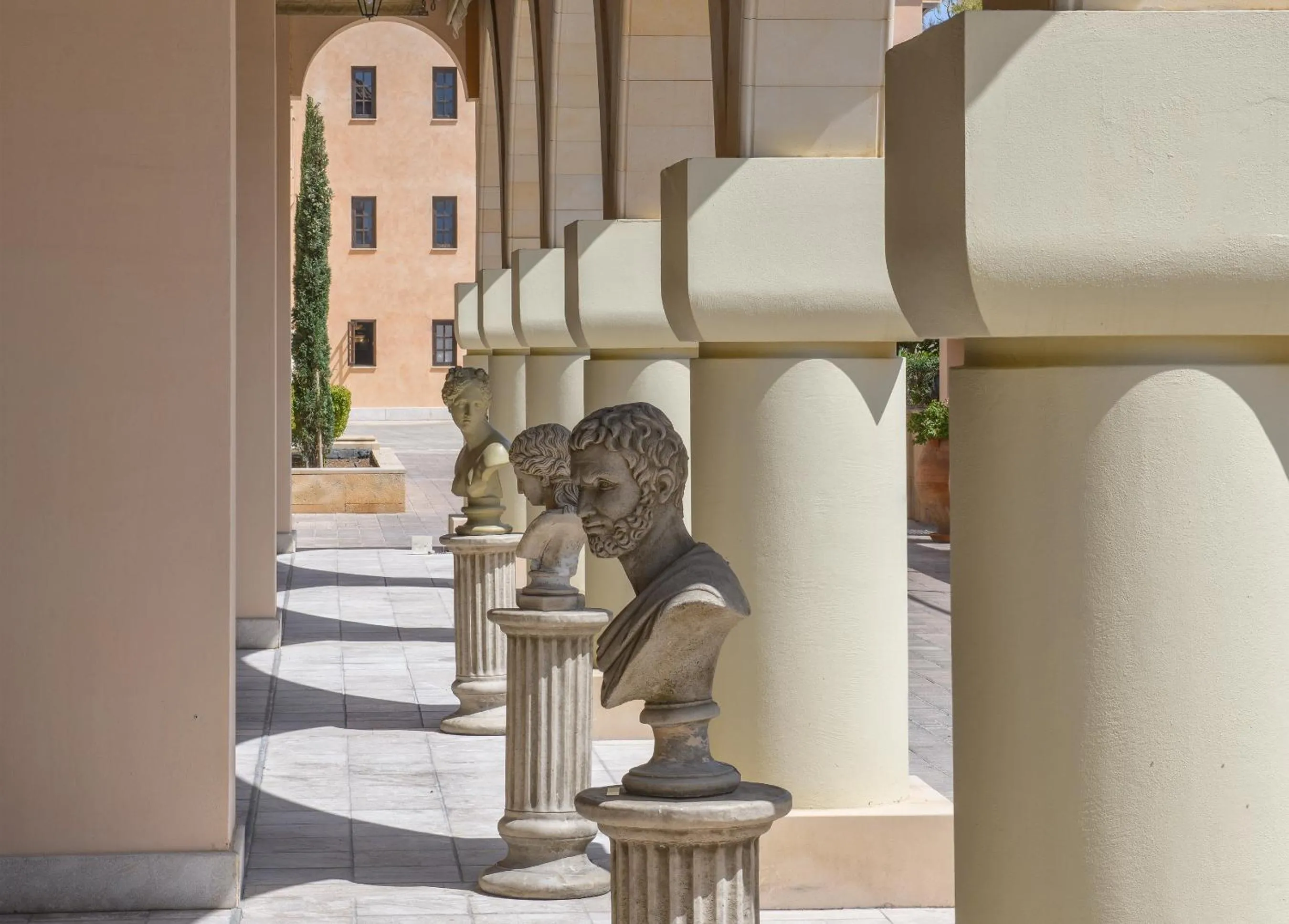 Decorative detail in Elysium