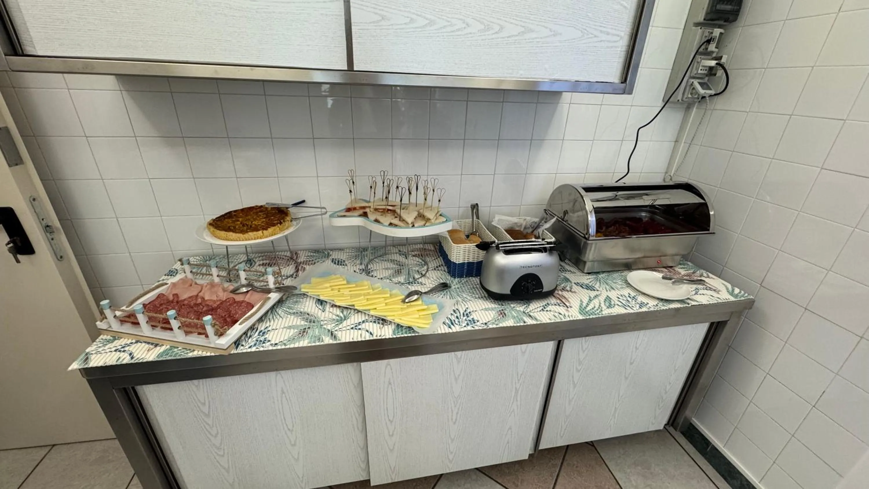 Breakfast in Hotel Oltremar B&B