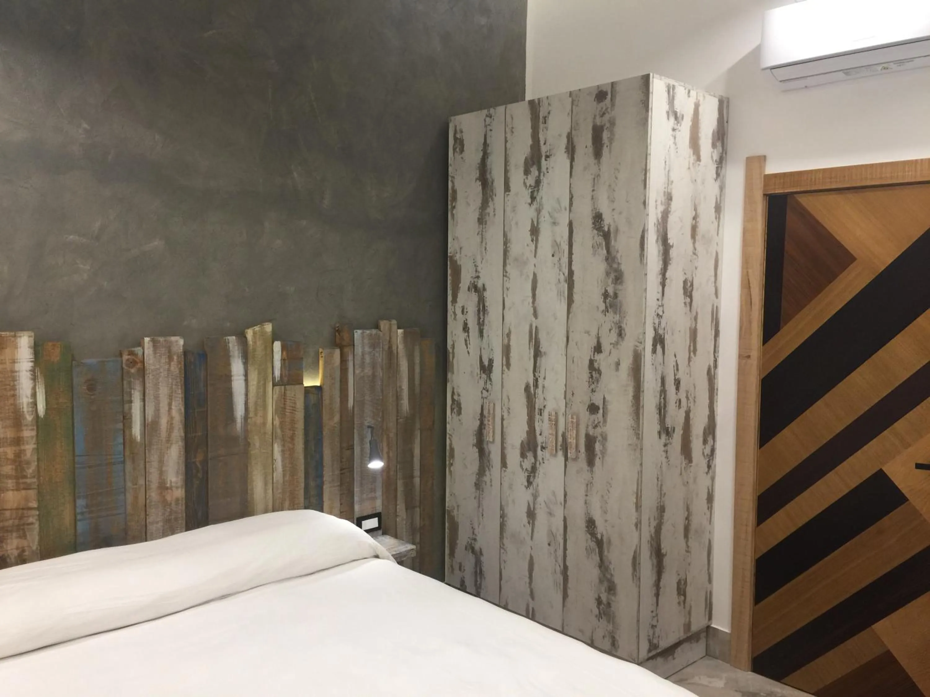 Bed in DOMUS VESUVIO