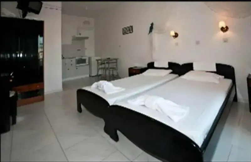 Studio with Sea View (2 Adults) in Azolimnos Bay Studio with Sea View (2 Adults) in Azolimnos Bay