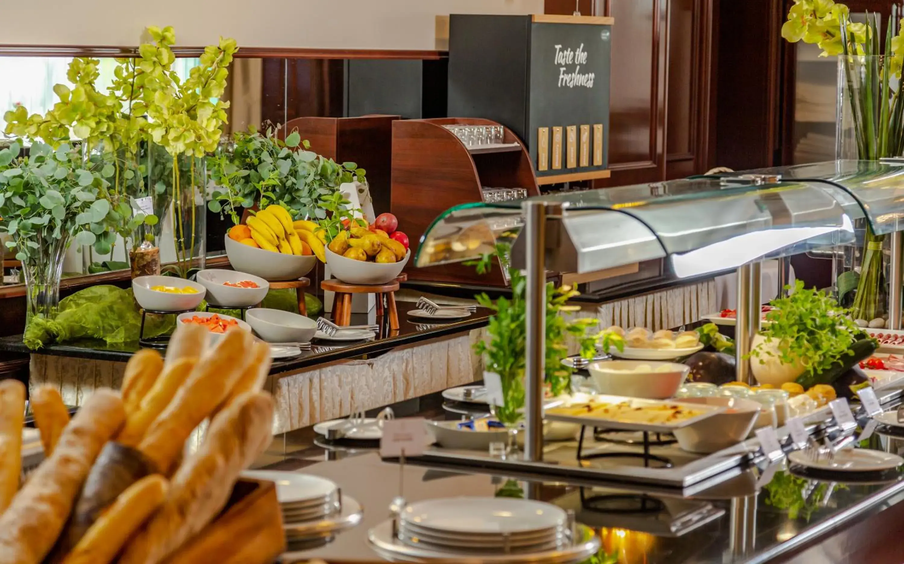 Breakfast in Hotel President Solin Breakfast in Hotel President Solin