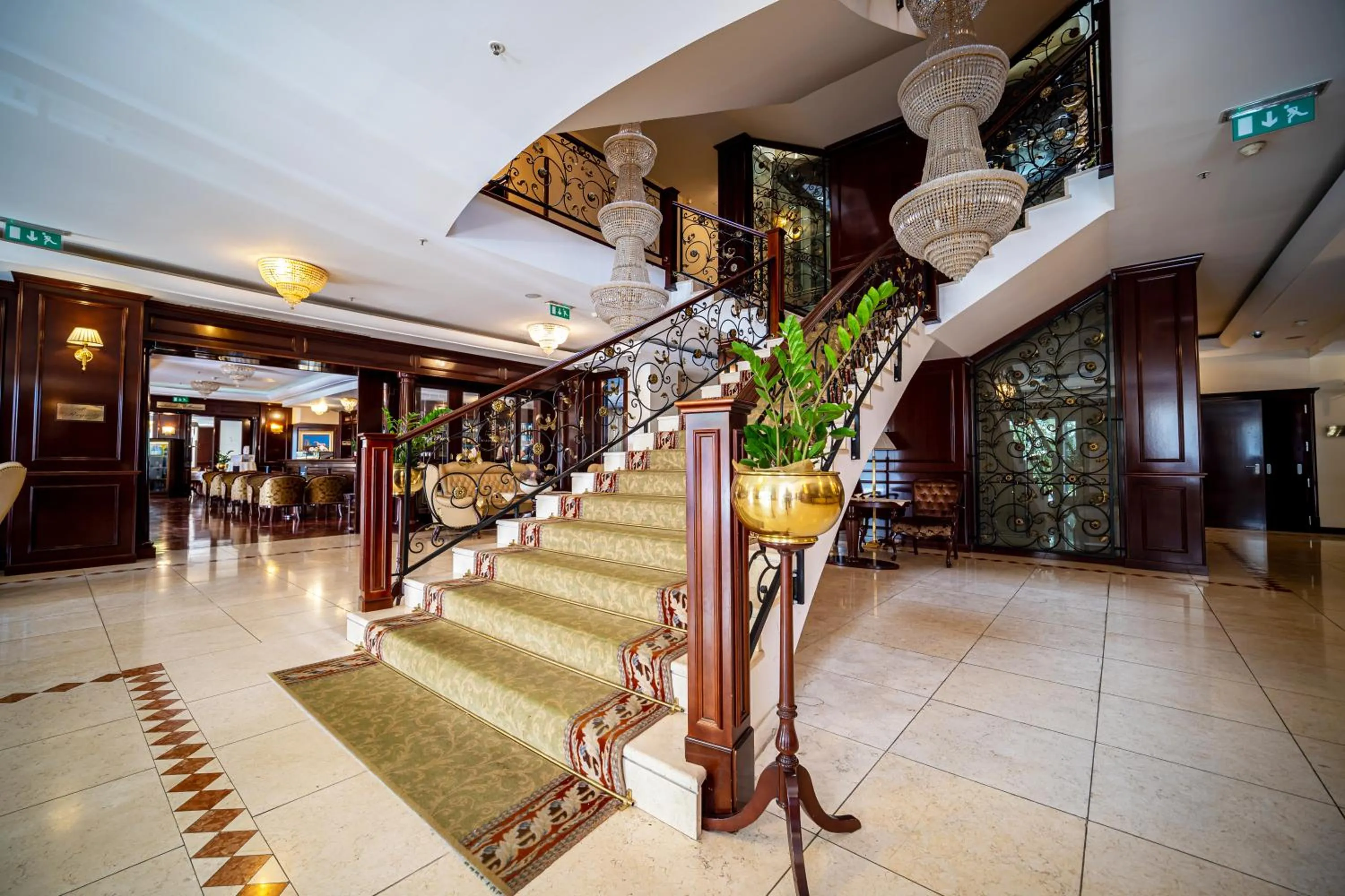 Lobby or reception in Hotel President Solin