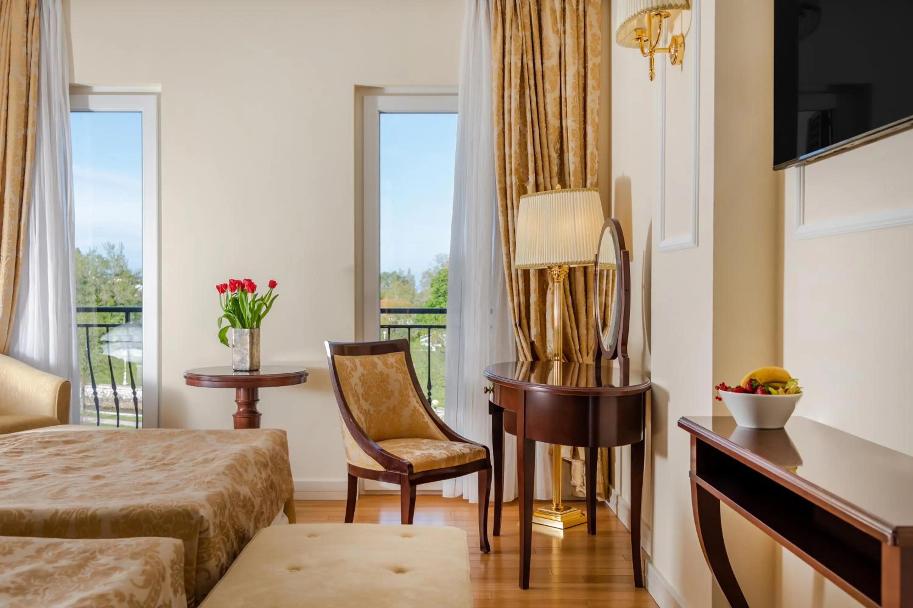 Decorative detail, Bed in Hotel President Solin