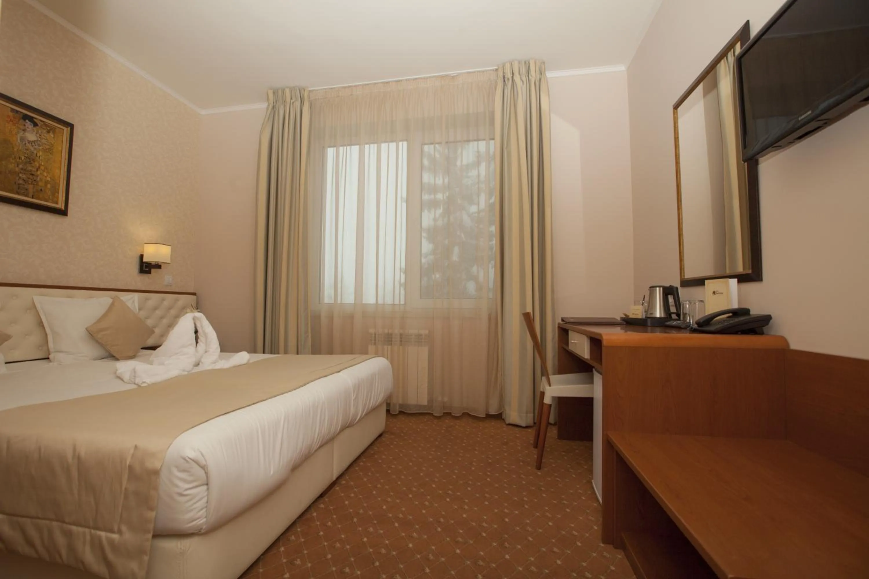 TV and multimedia, Bed in Family Hotel Saint George