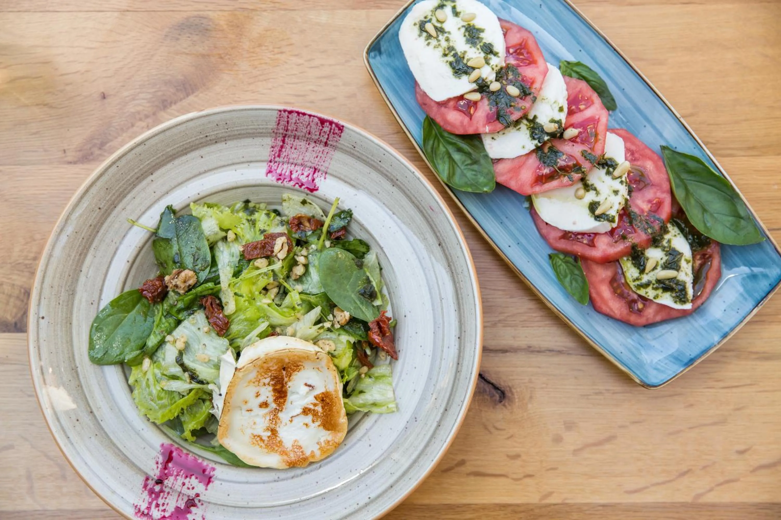 Restaurant/places to eat in Family Hotel Saint George