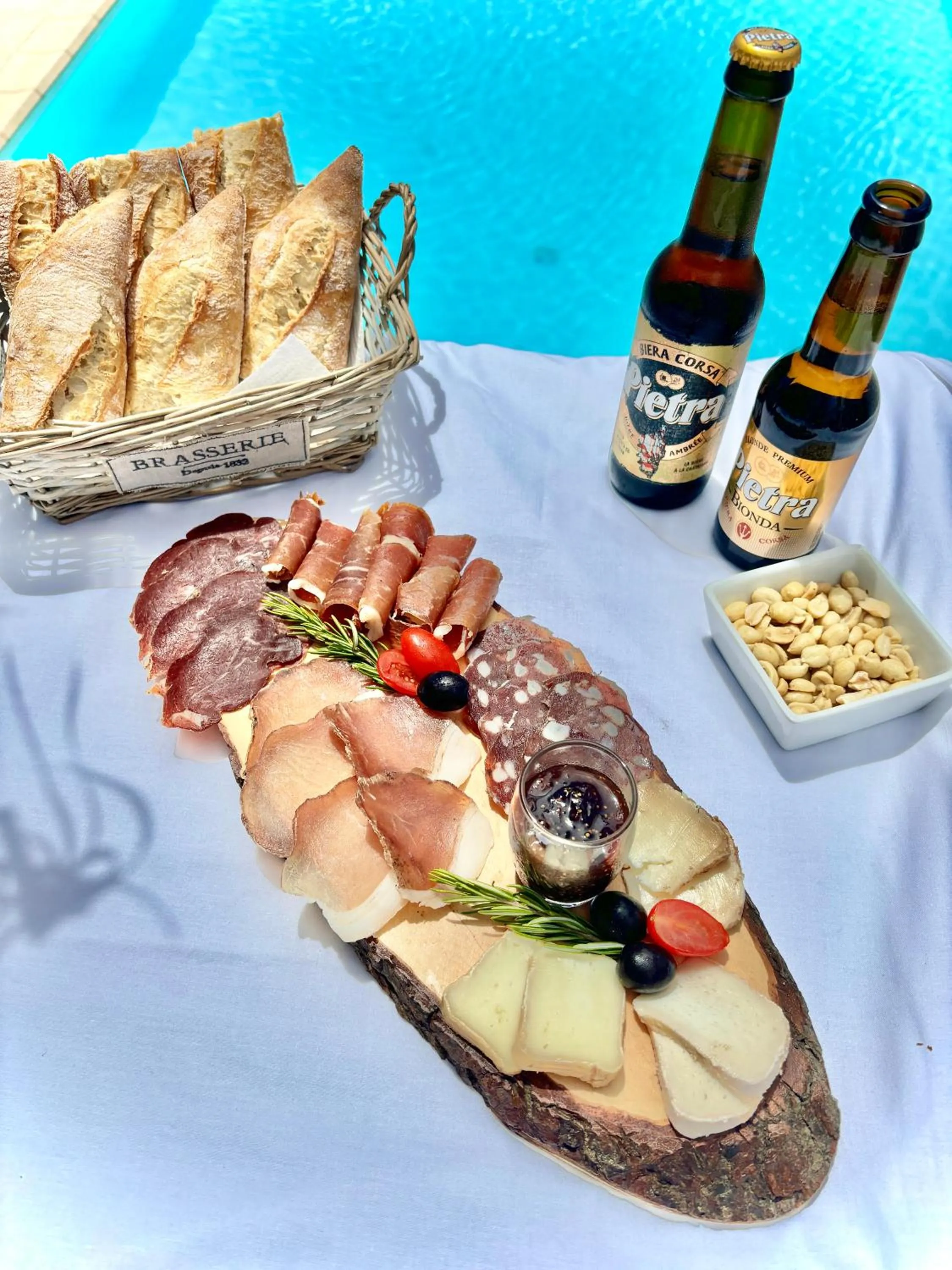 Restaurant/places to eat in Residence Canella