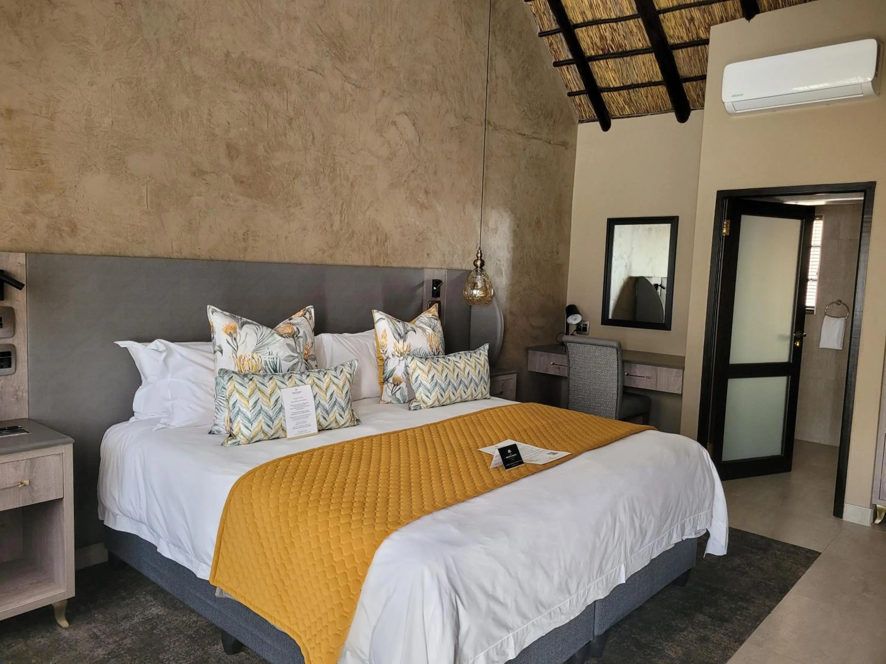 Bed in Kievits Kroon Gauteng Wine Estate