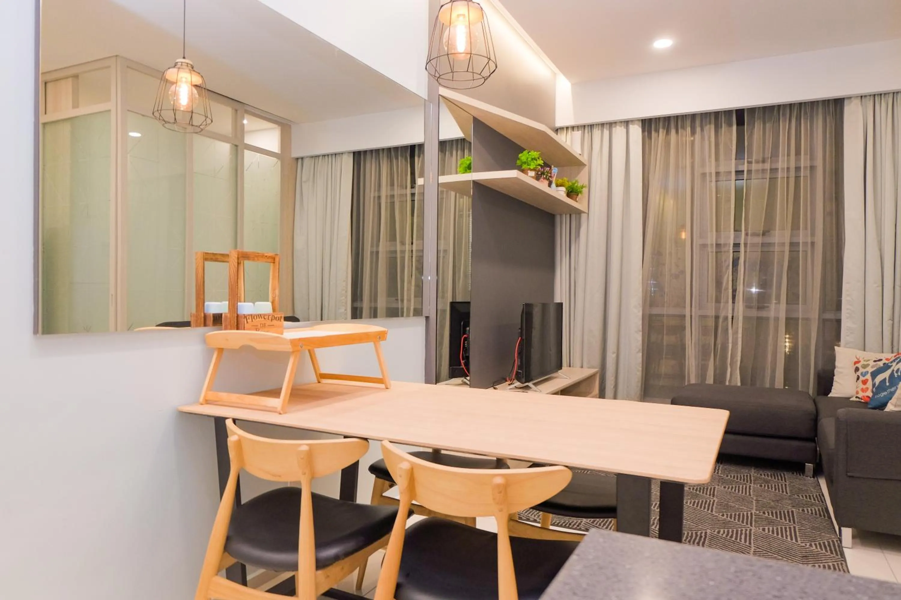 TV and multimedia in The Robertson Bukit Bintang by Wowhome