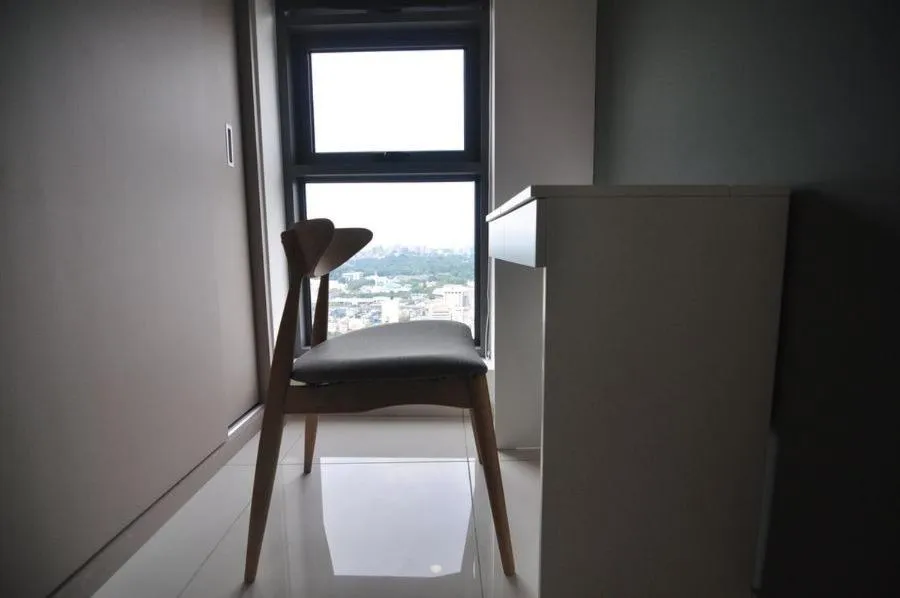 Photo of the whole room, Bed in The Robertson Bukit Bintang by Wowhome