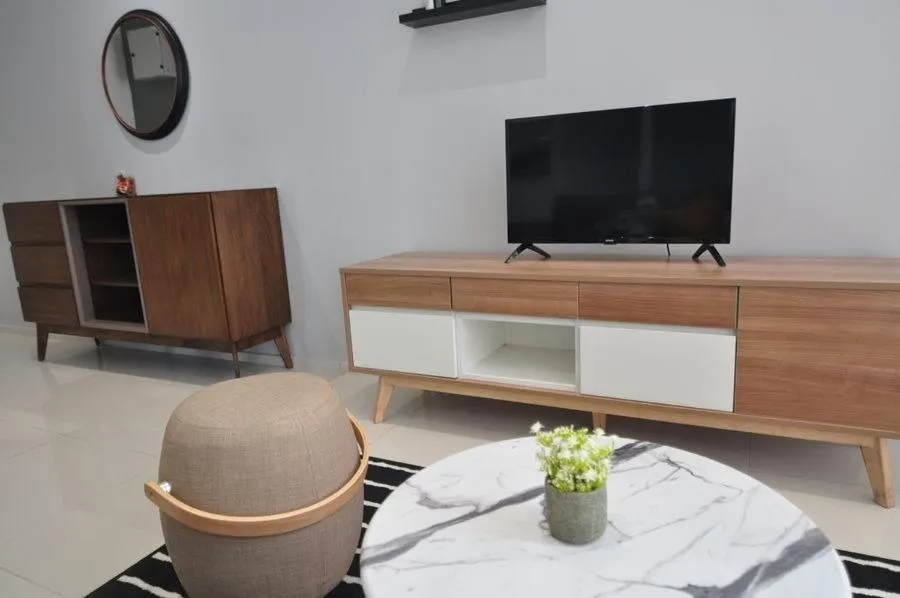 TV and multimedia in The Robertson Bukit Bintang by Wowhome
