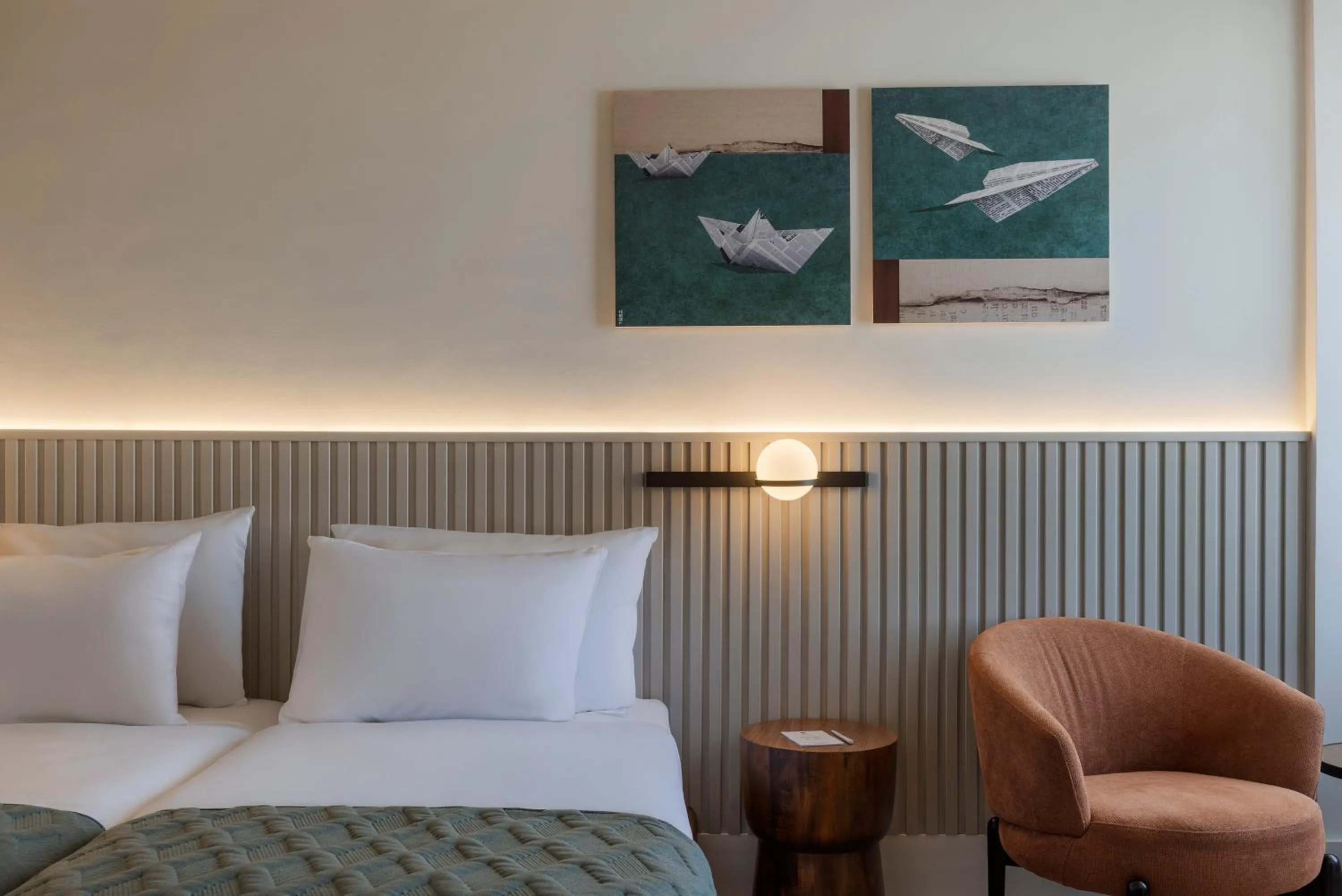 Bed in Metropolitan Hotel