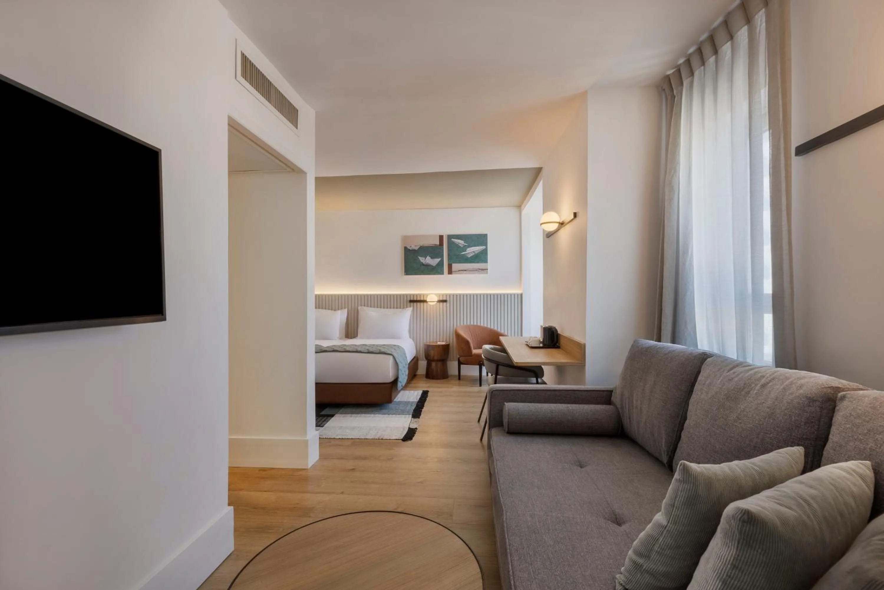 Seating area in Metropolitan Hotel