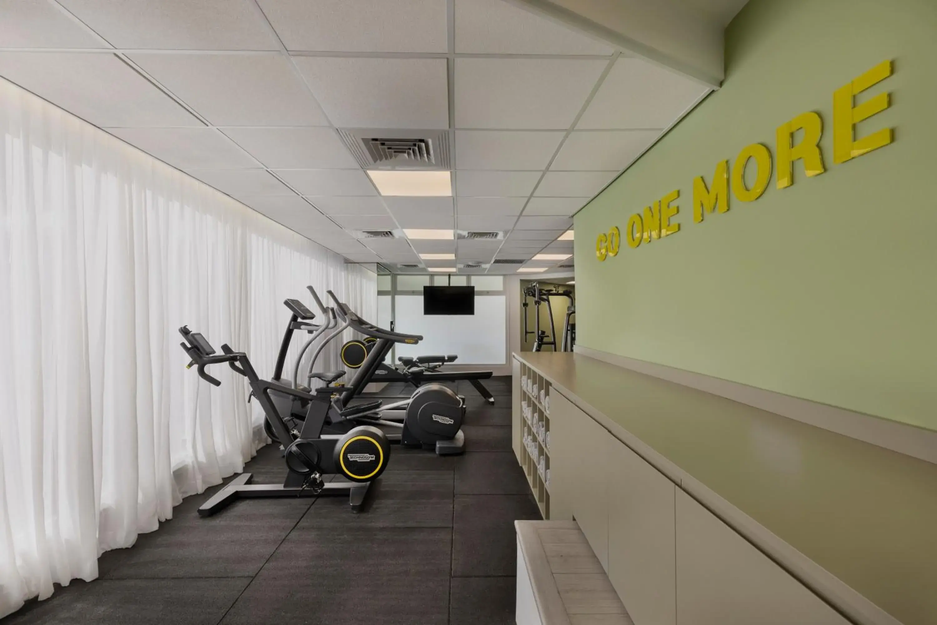 Fitness centre/facilities in Metropolitan Hotel Fitness centre/facilities in Metropolitan Hotel