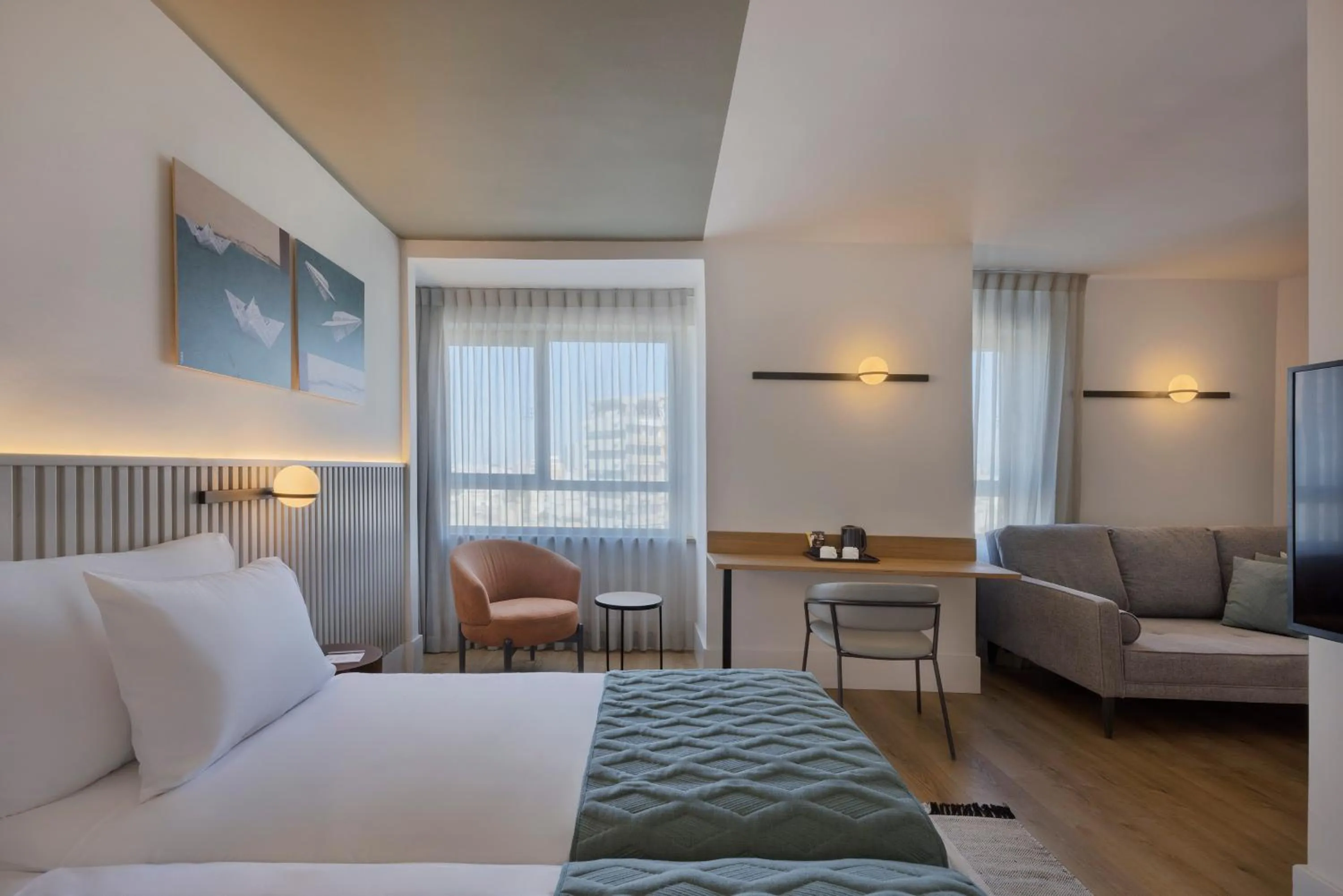 Bed in Metropolitan Hotel