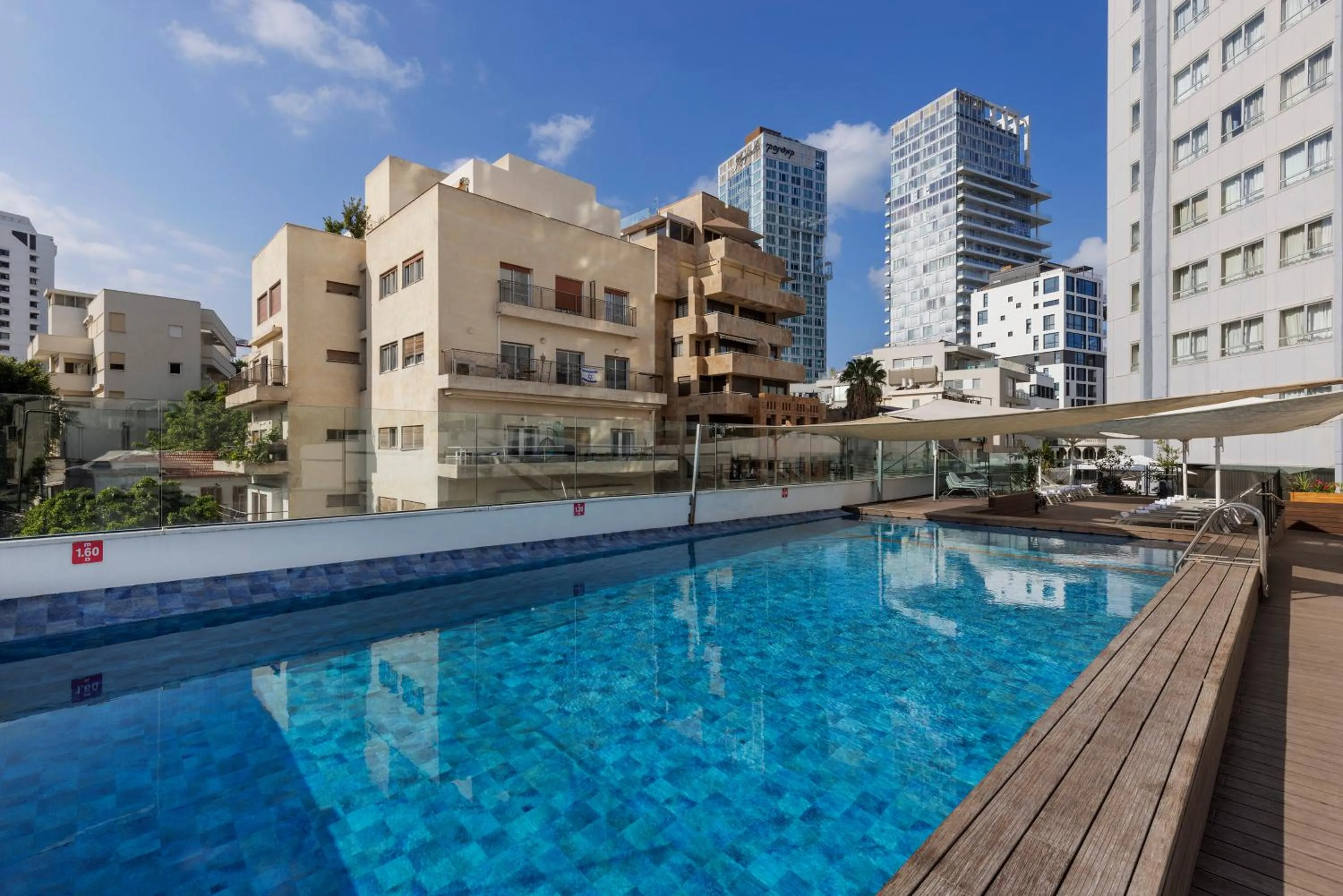 Day in Metropolitan Hotel