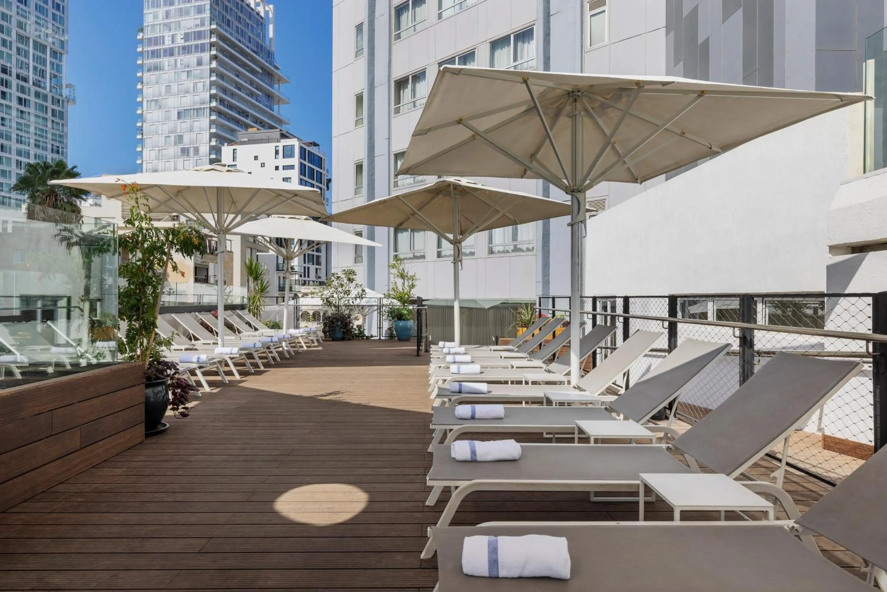 Day in Metropolitan Hotel