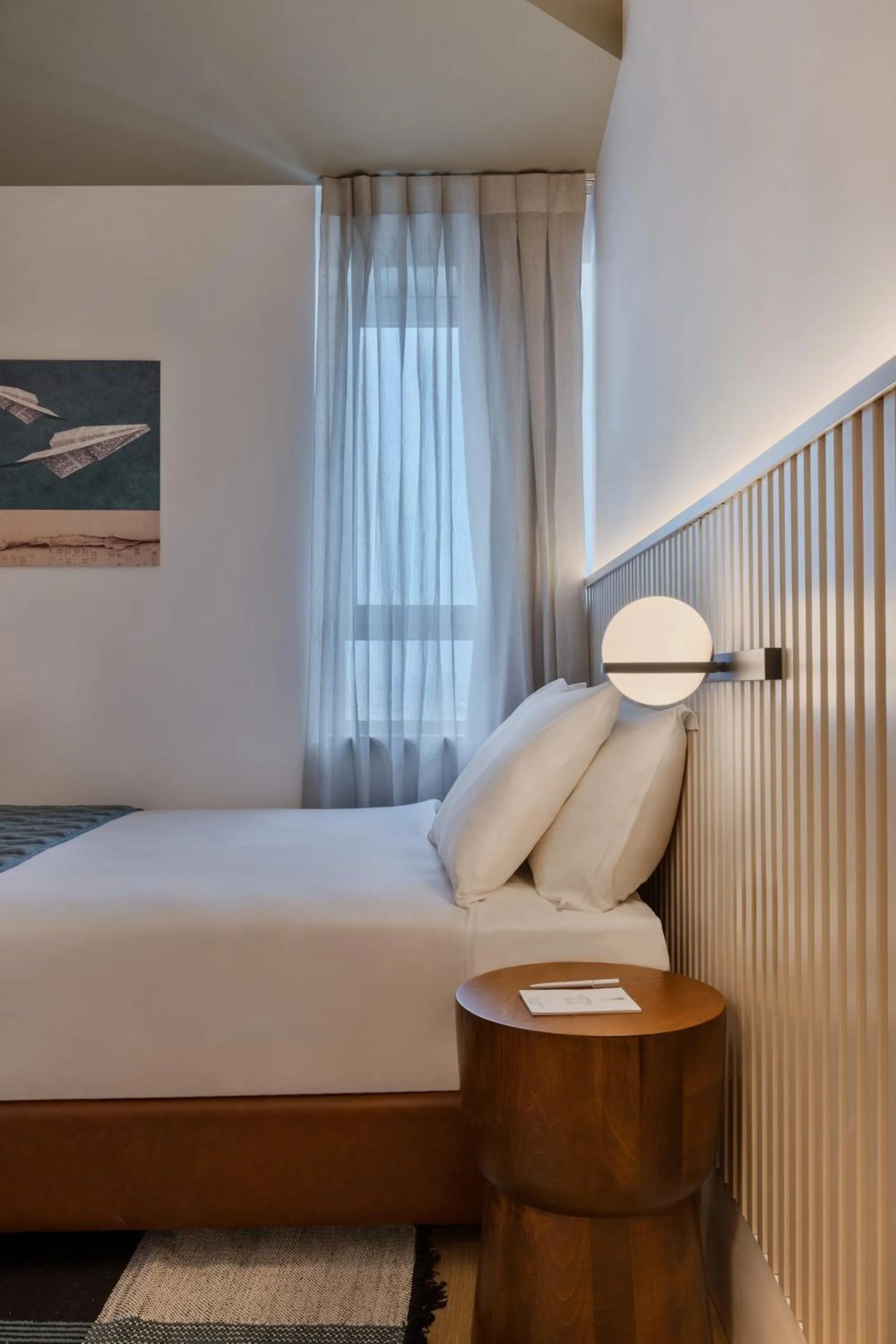 Bed in Metropolitan Hotel