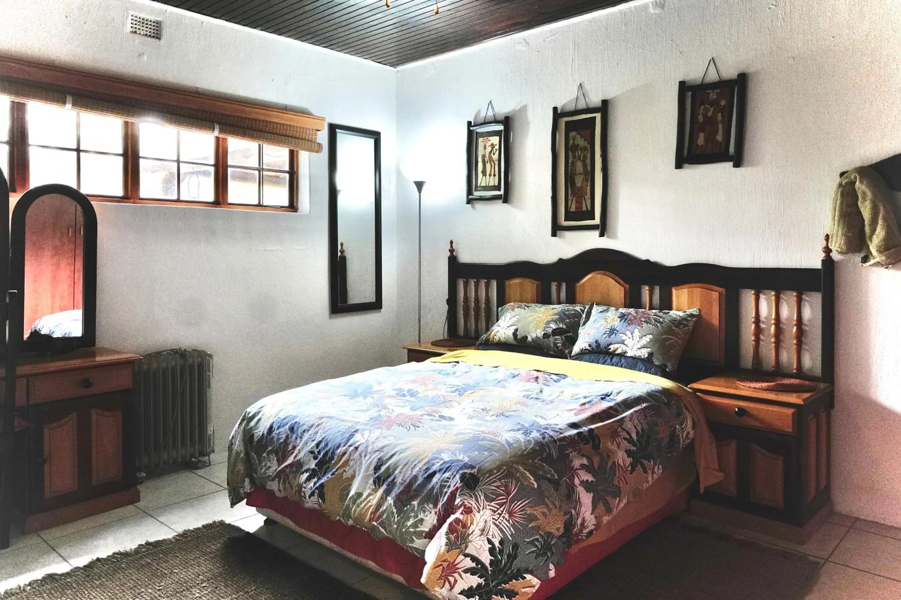 Bedroom in Leopards Ledge
