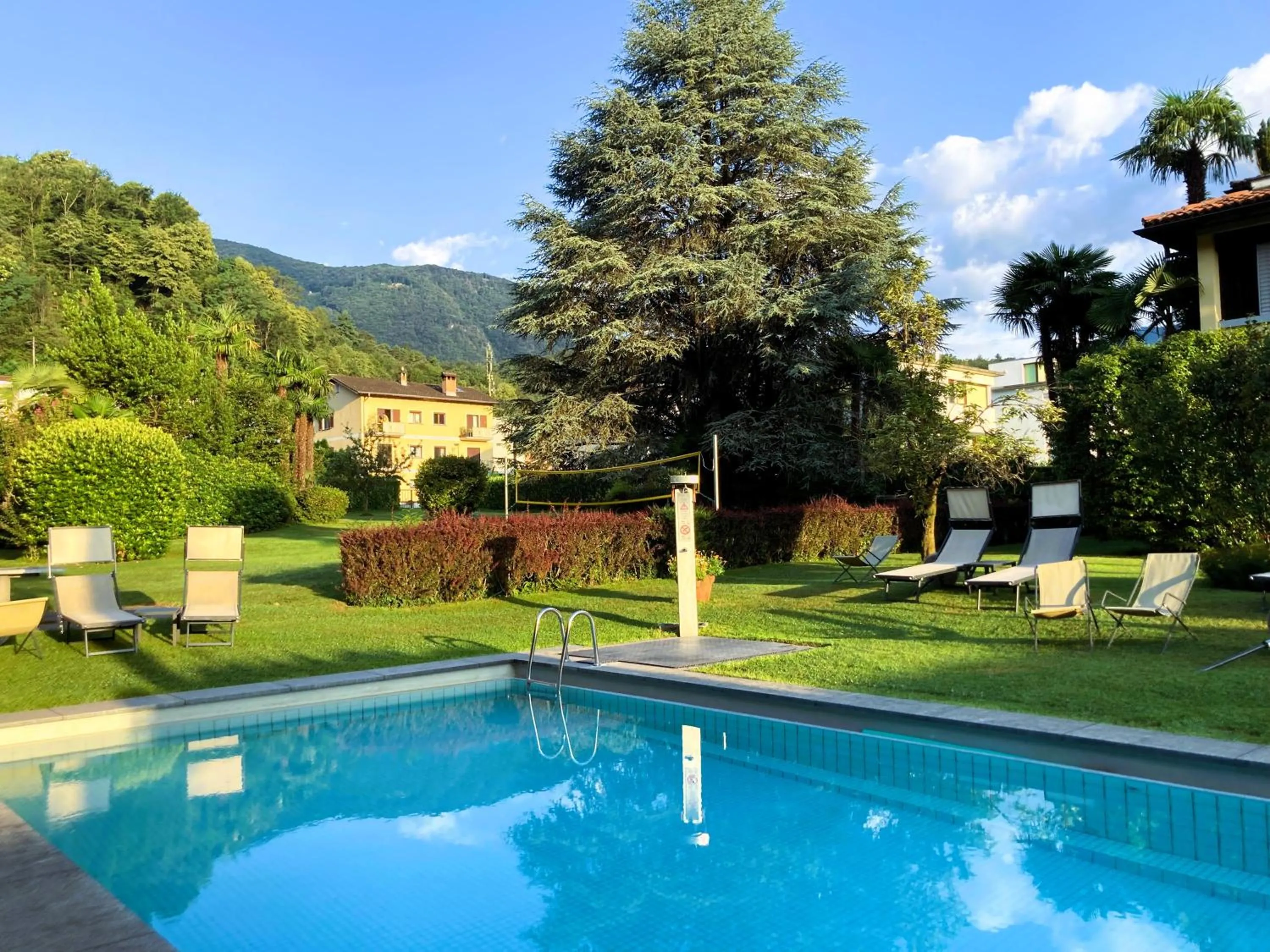 Swimming pool in Villa Siesta, Park & Pool Living