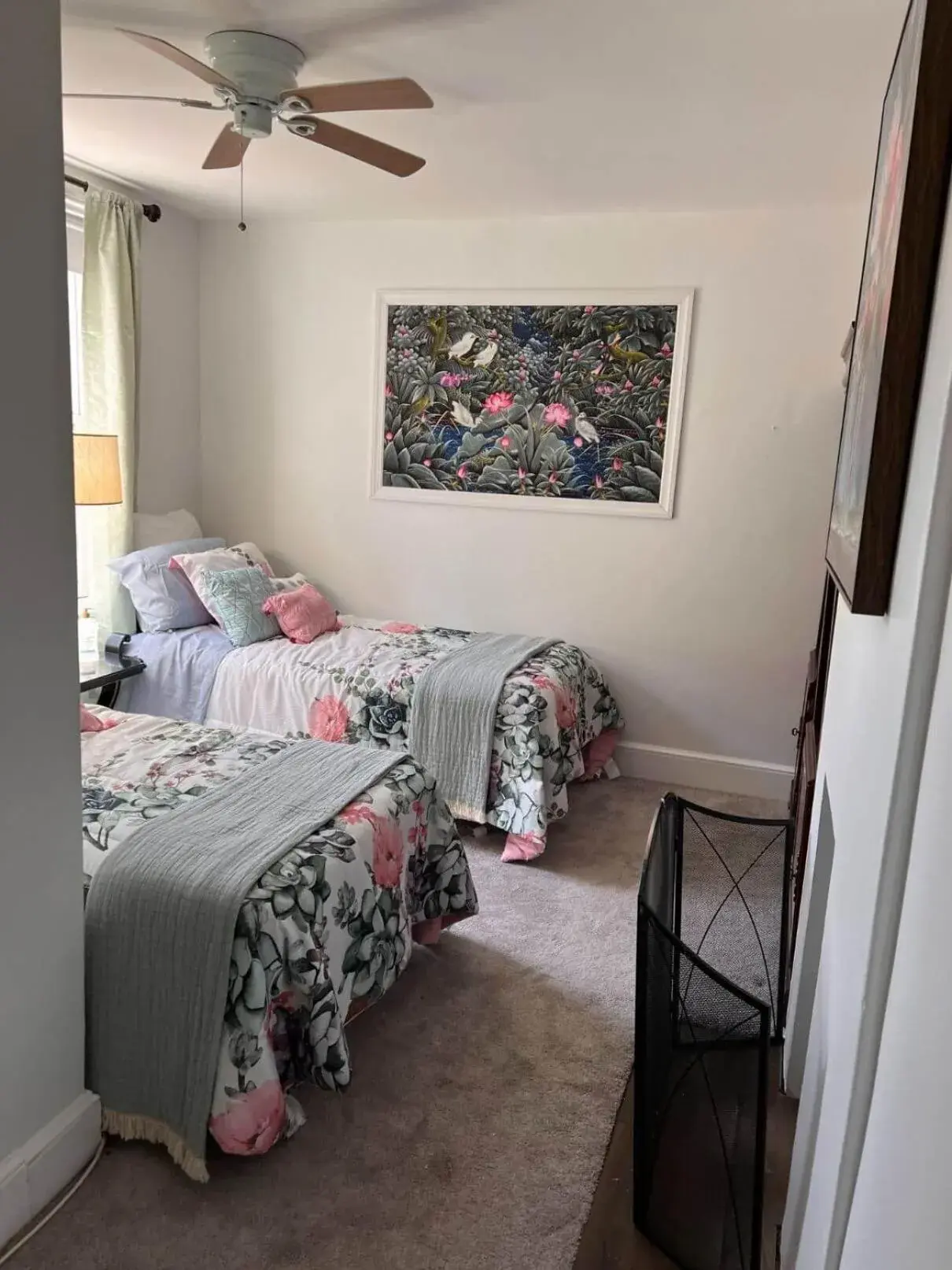 Double Room with Garden View in The Lily Inn - Burlington Double Room with Garden View in The Lily Inn - Burlington