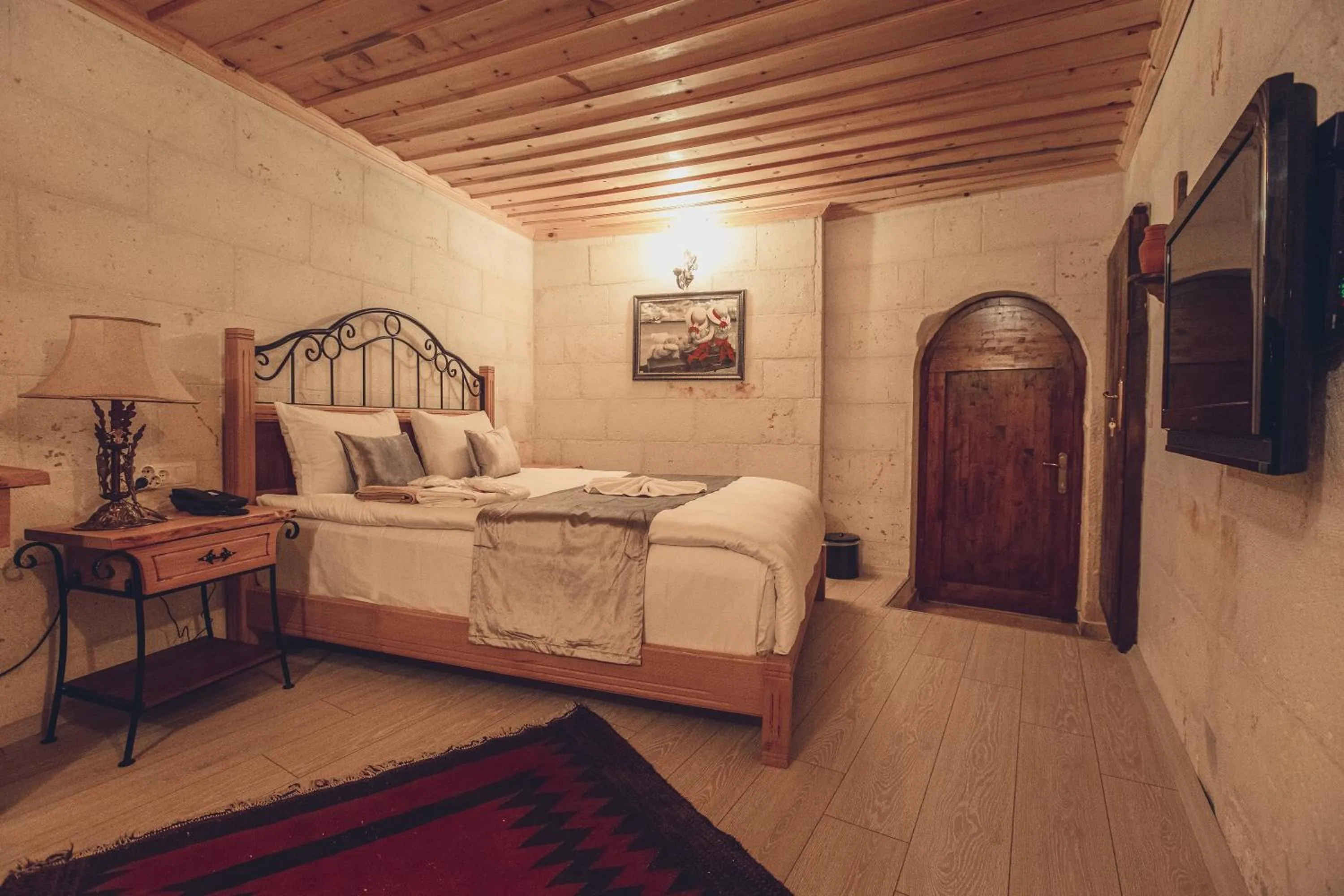 Massage, Bed in Rose Valley Hotel