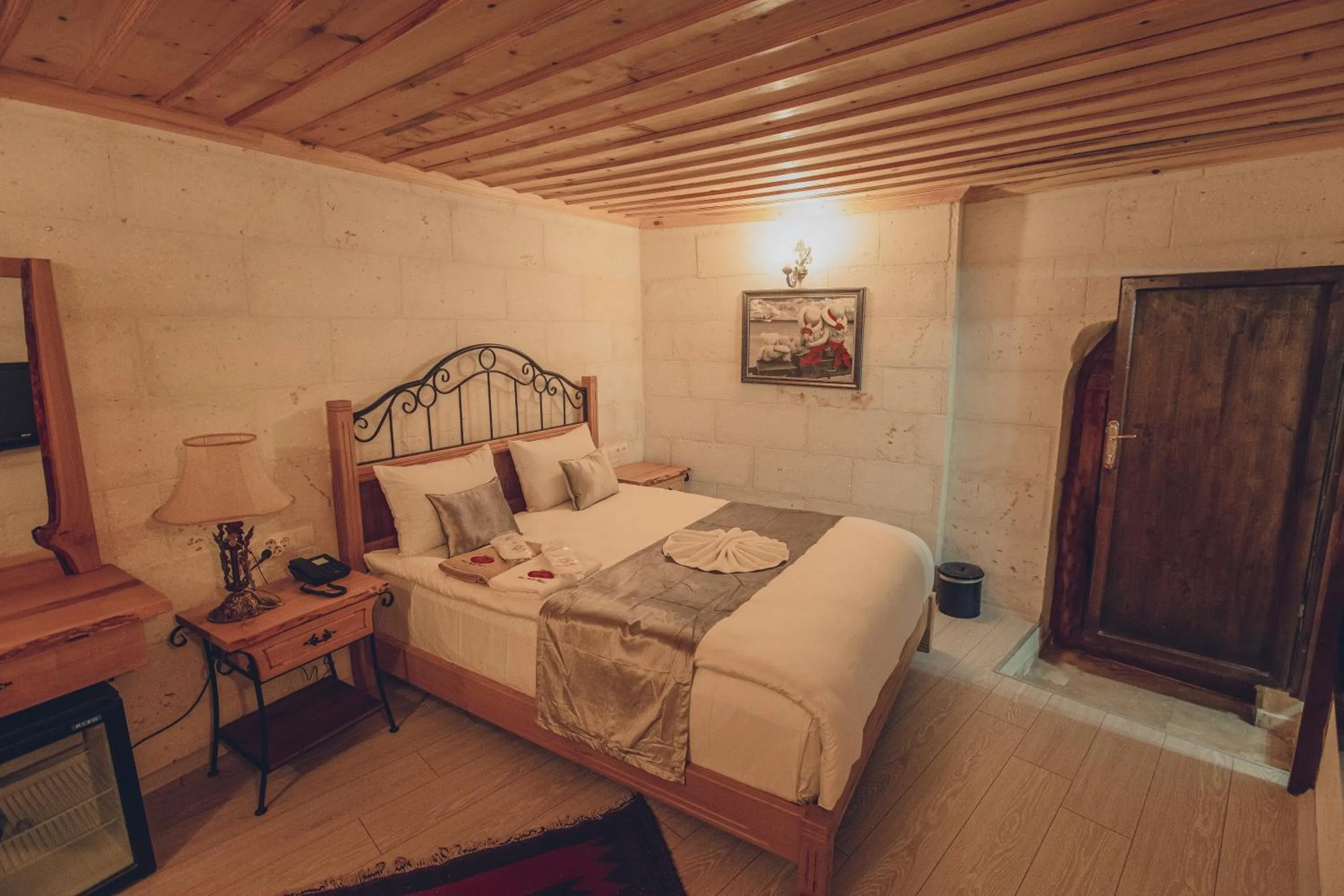 Massage, Bed in Rose Valley Hotel