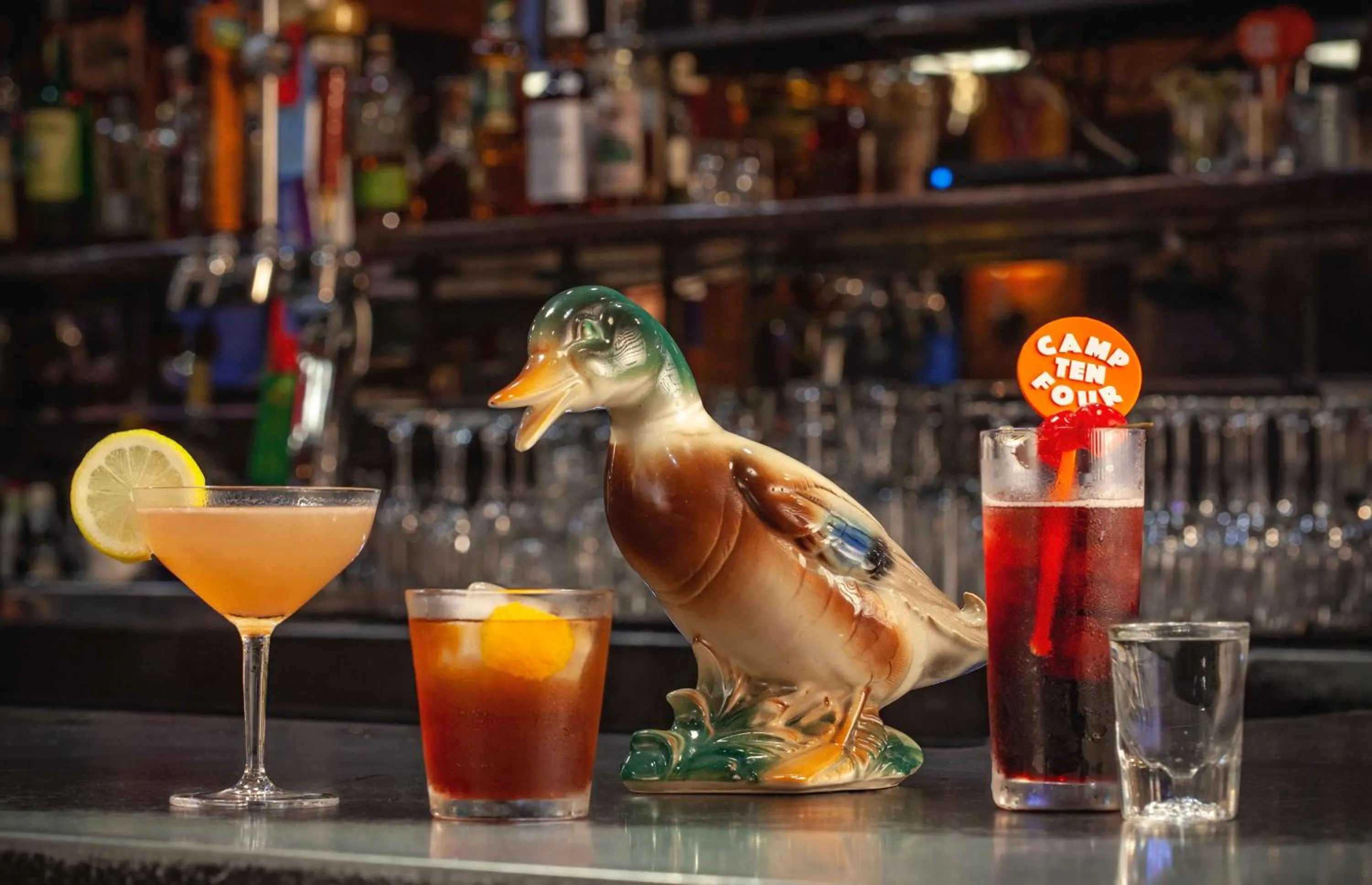 Lounge or bar in Graduate by Hilton Charlottesville