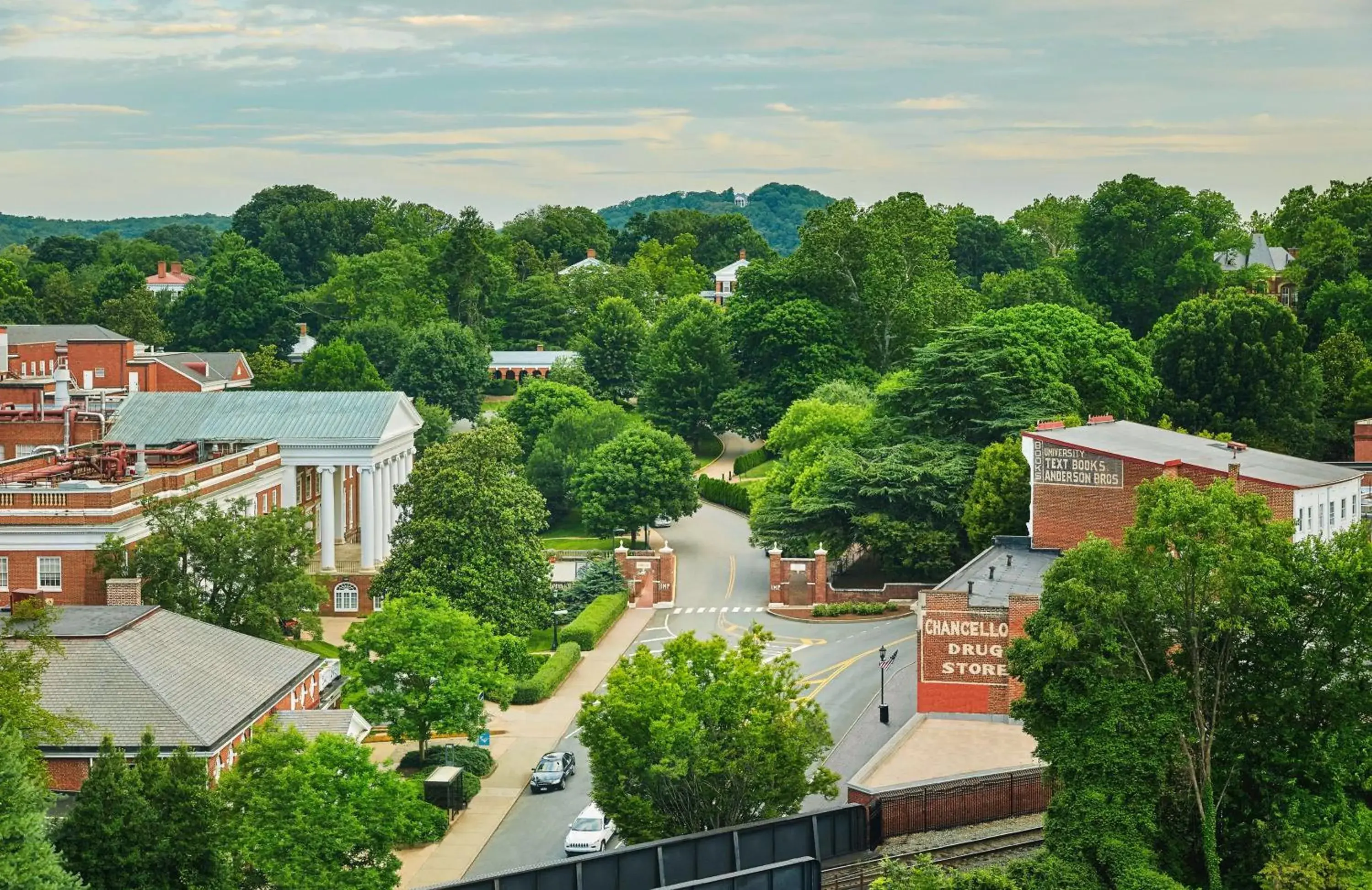 Property building in Graduate by Hilton Charlottesville Property building in Graduate by Hilton Charlottesville