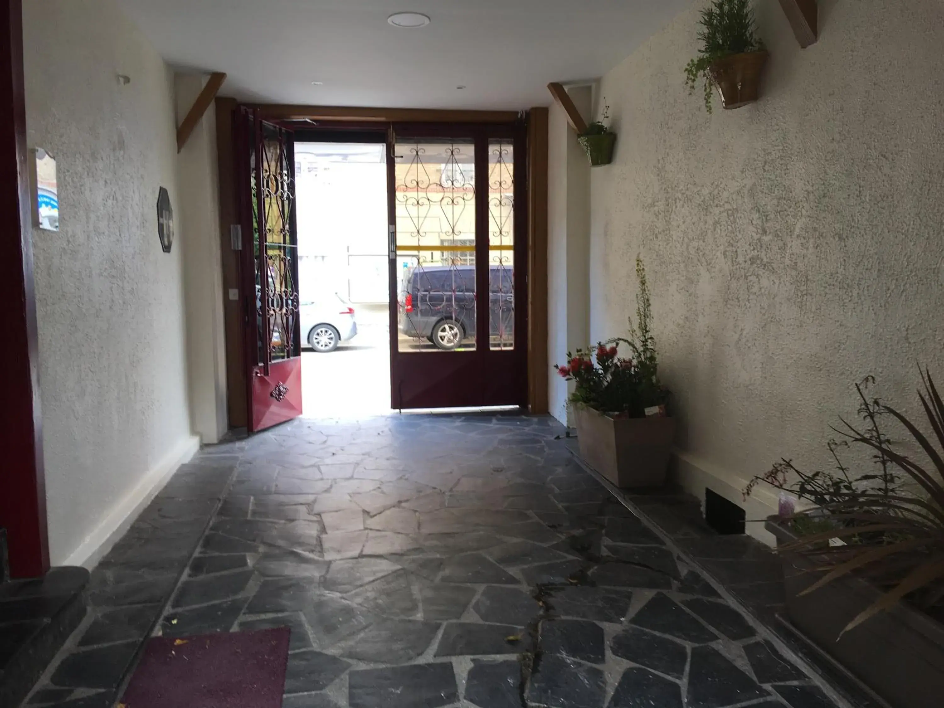 HOTEL DE STRASBOURG HOTEL DE STRASBOURG