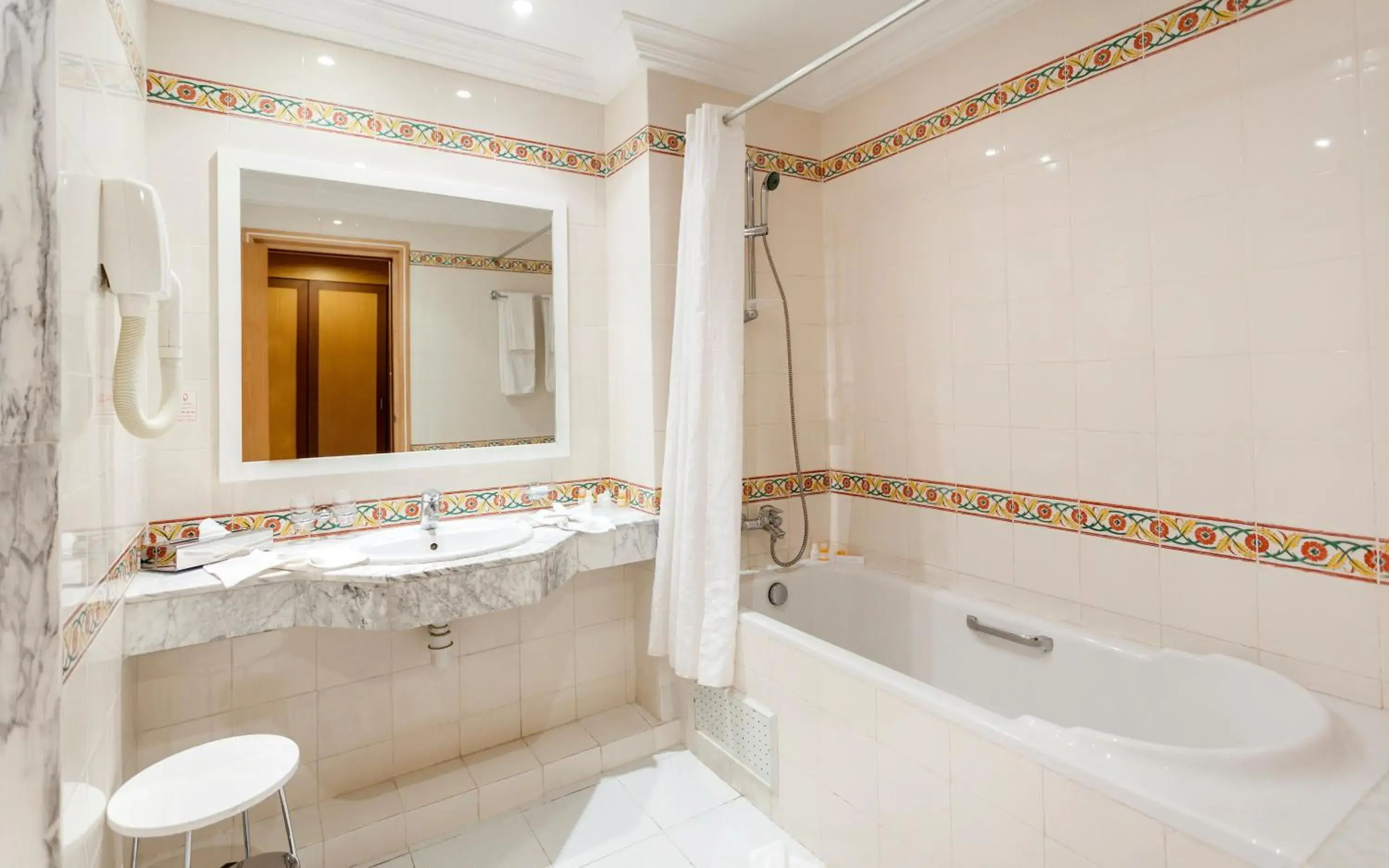 Bathroom in El Mouradi Tozeur Bathroom in El Mouradi Tozeur